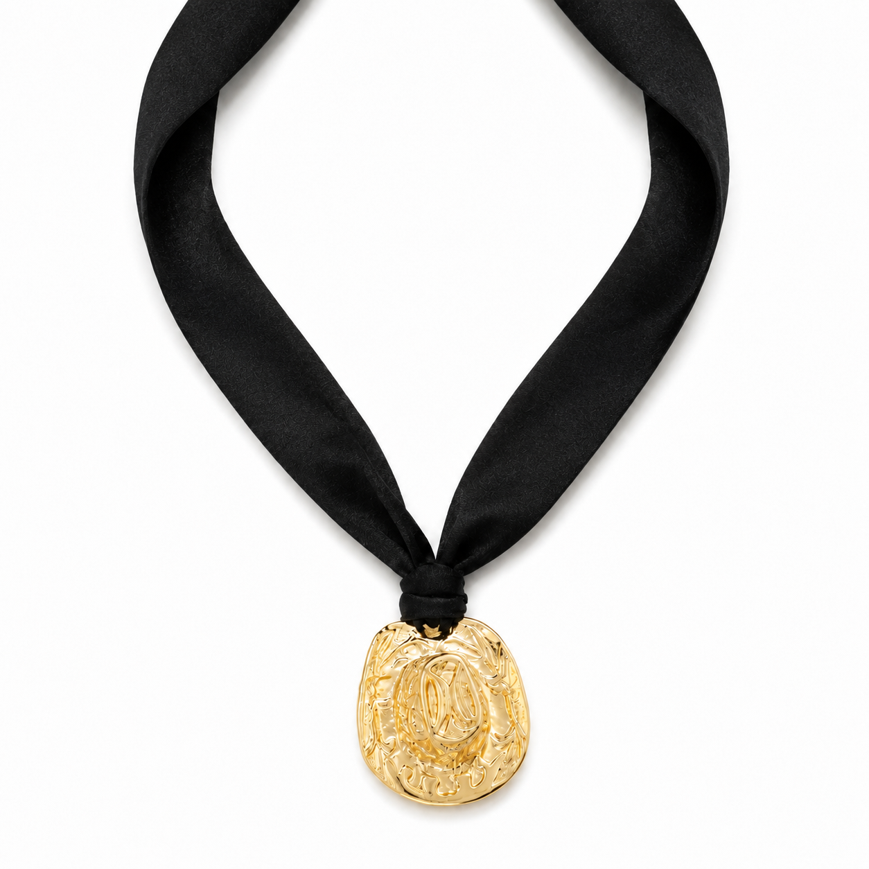 Colar de Tecido - Pingente Chapéu Banho Dourado
