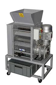 MACHINE A CASSER LES COQUES