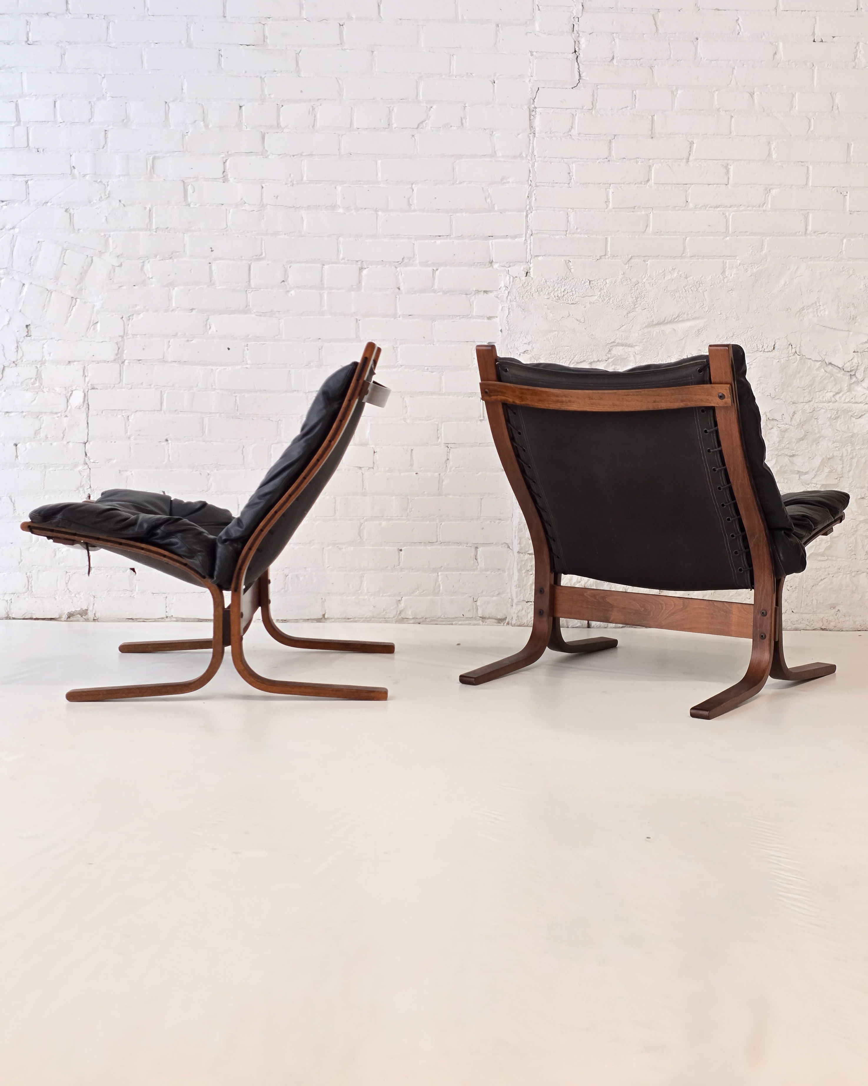 Pair of Ingmar Relling "Siesta" Lounge Chairs in Black Leather