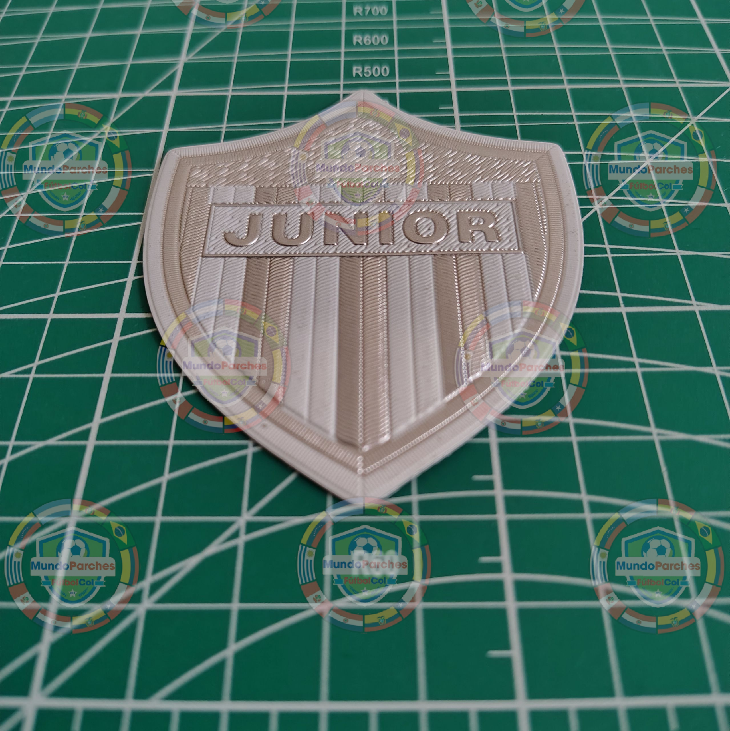 Escudo Junior Barranquilla Material Tpu (Caucho) Plateado Sin Estrellas
