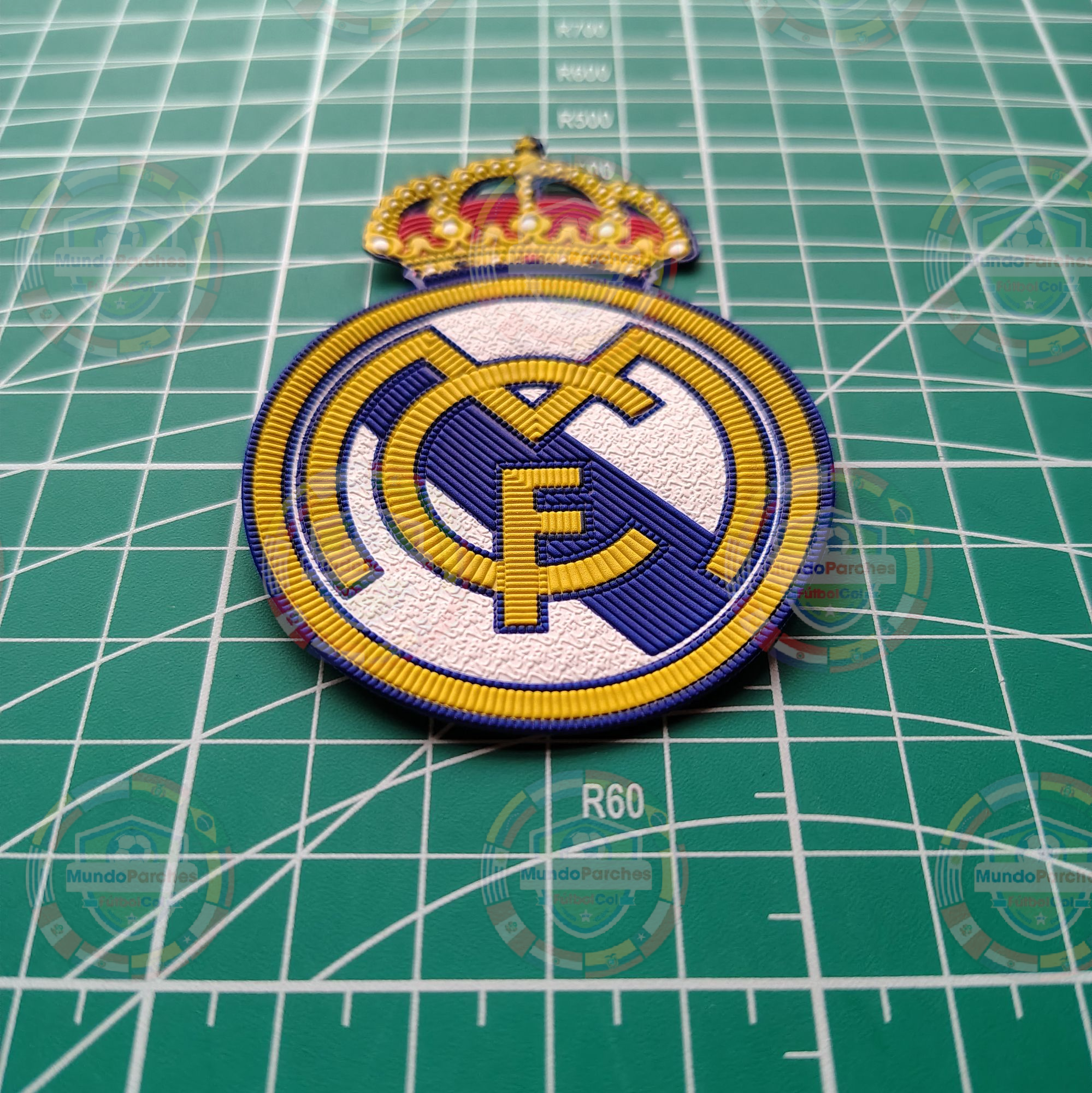 Escudo Real Madrid Material Tpu (Caucho)Full Color