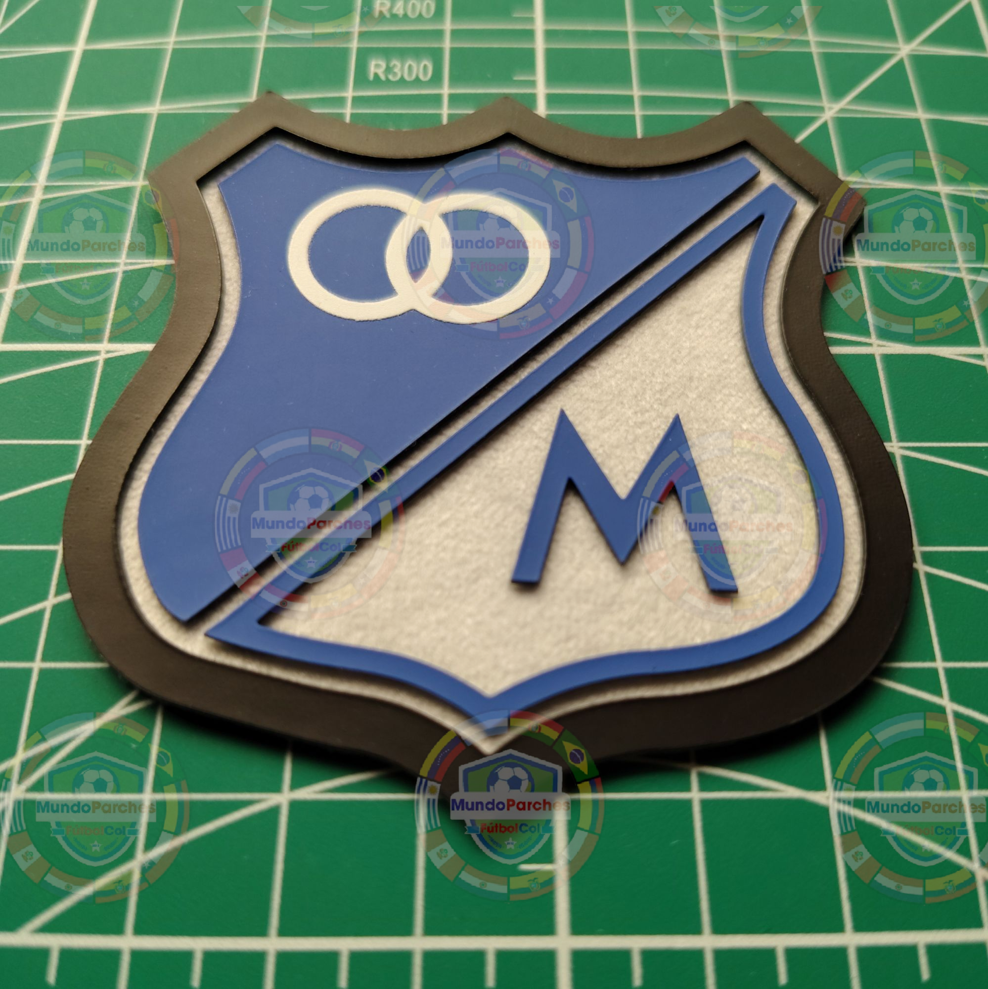 Escudo Millonarios Material Tpu (caucho) Y Terciopelo