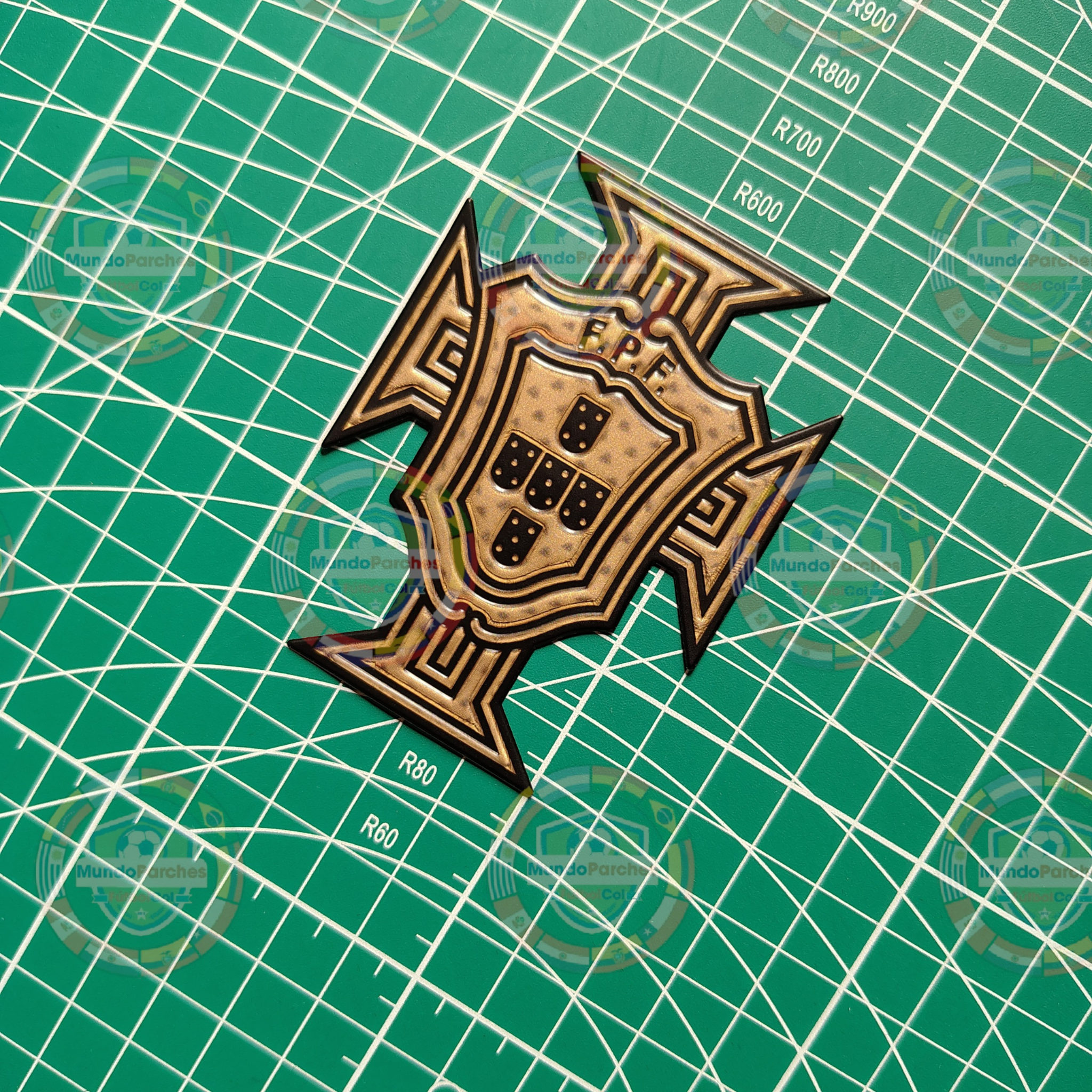 Escudo Selección Portugal Material Tpu (Caucho) Mundial 2026 Visitante