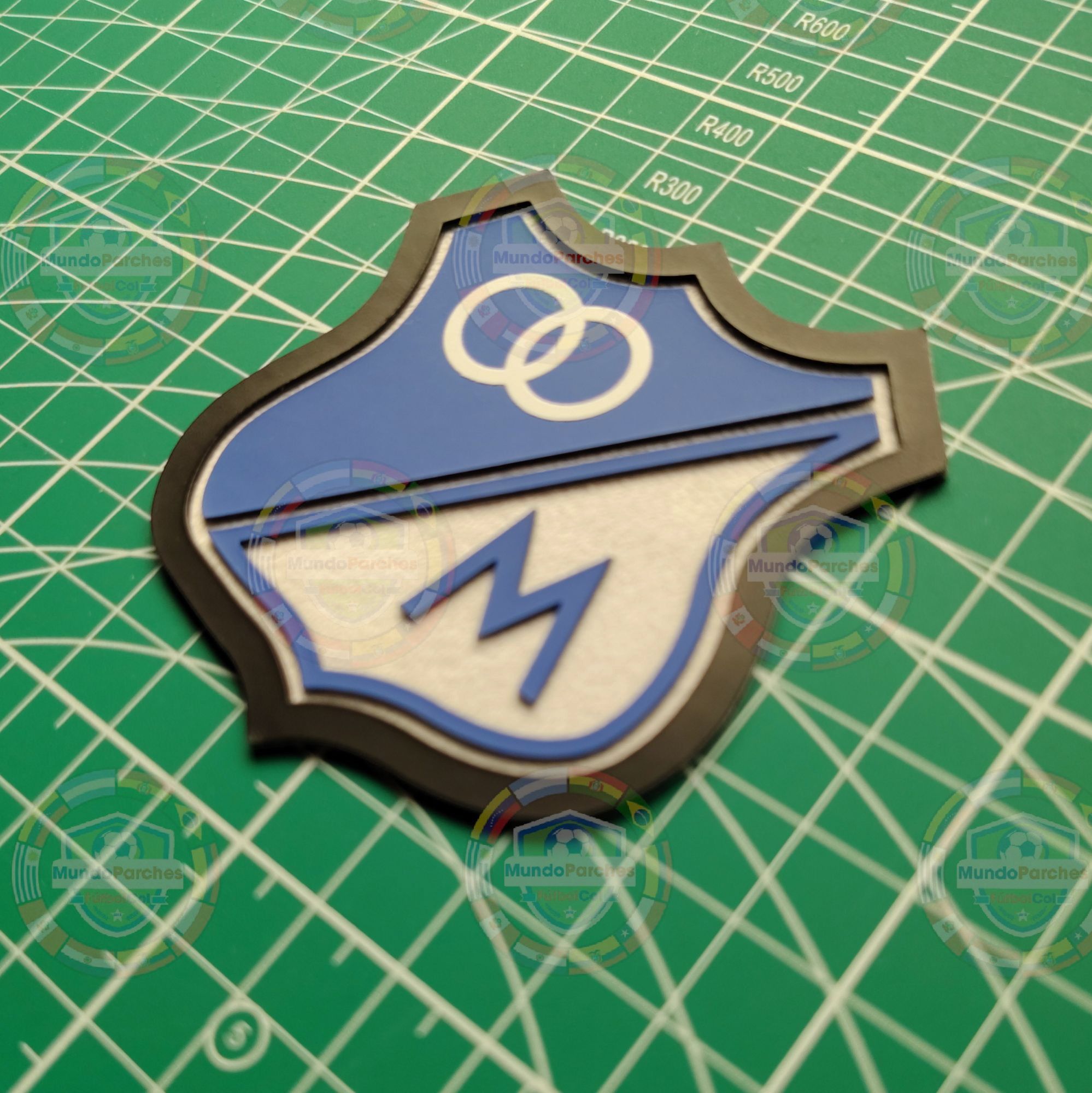 Escudo Millonarios Material Tpu (caucho) Y Terciopelo