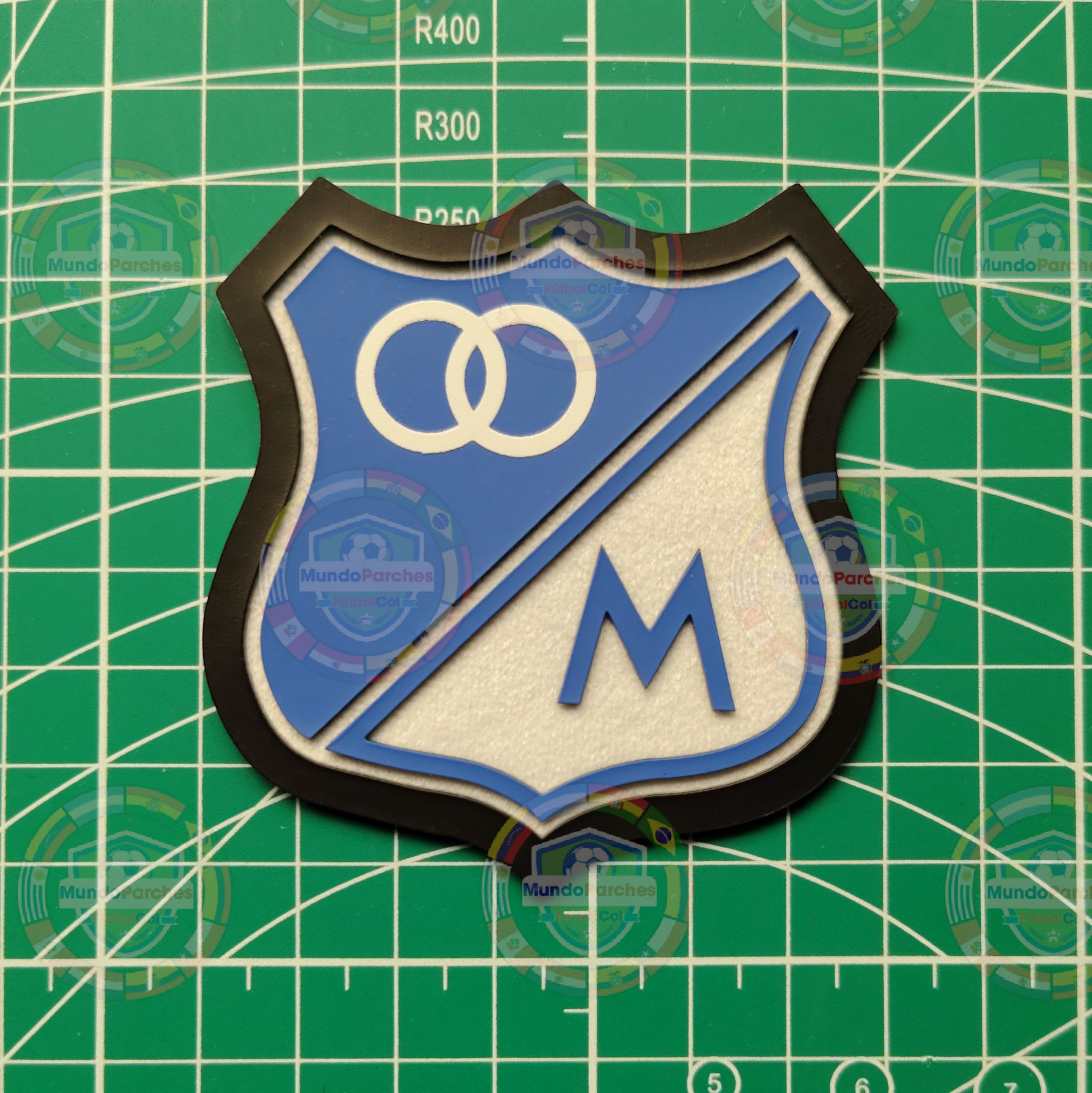 Escudo Millonarios Material Tpu (caucho) Y Terciopelo