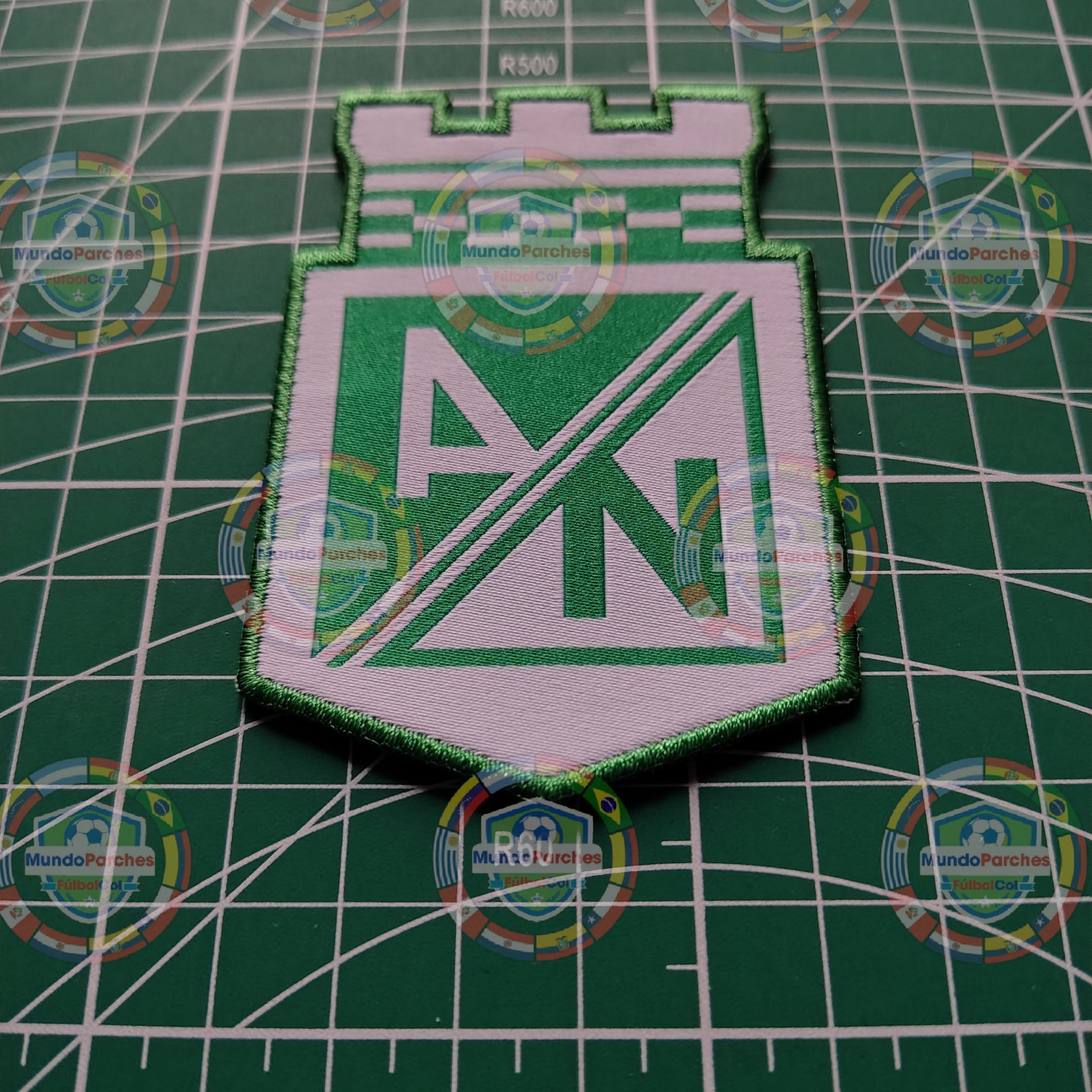 Escudo Atlético Nacional (Tejido) Blanco y Verde