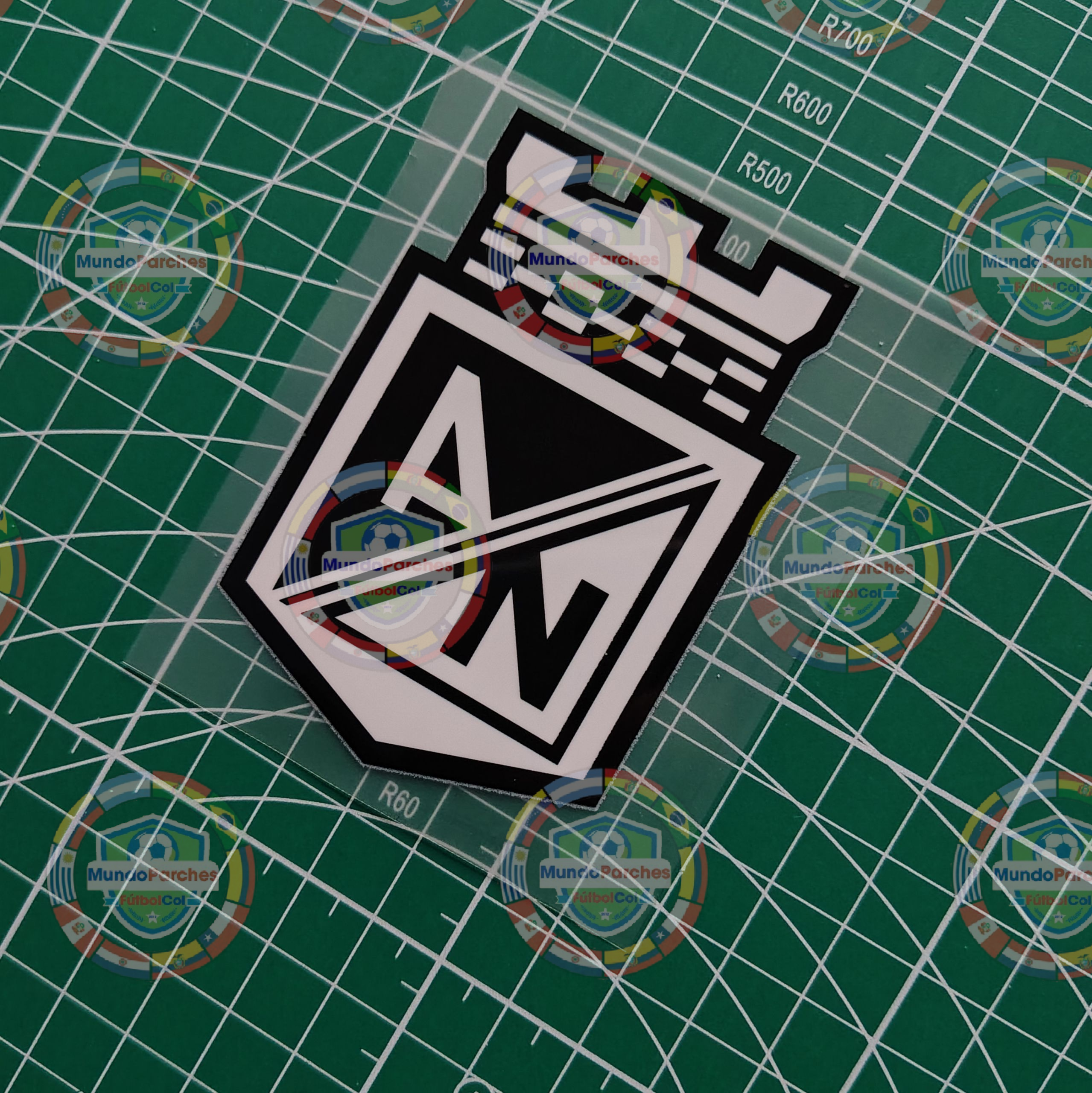 Escudo Atlético Nacional (Impreso) Blanco y Negro