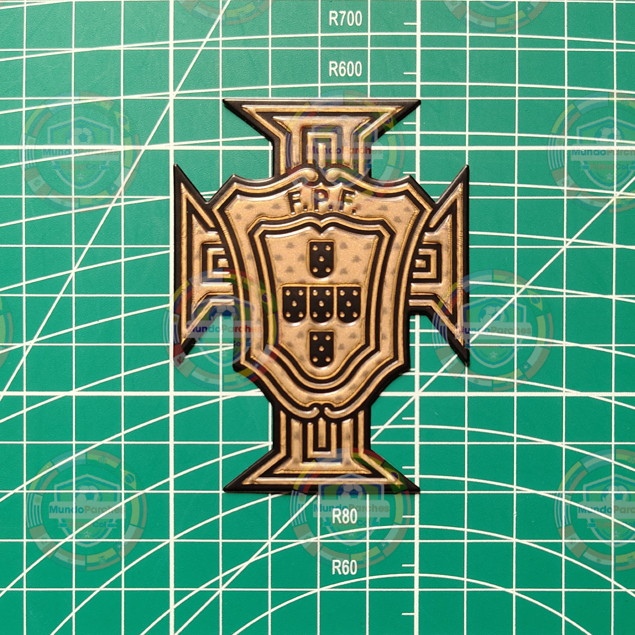 Escudo Selección Portugal Material Tpu (Caucho) Mundial 2026 Visitante