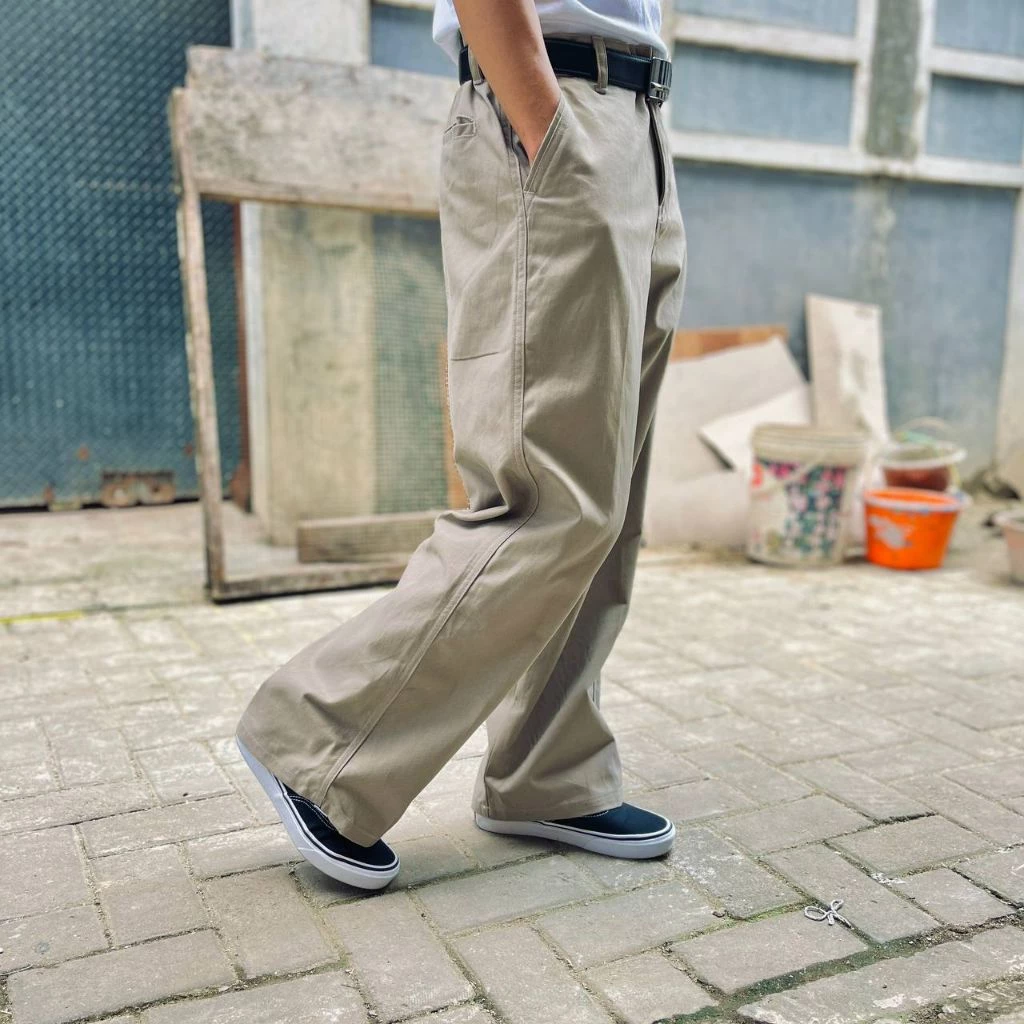 Celana Chinos Baggy Gombrong