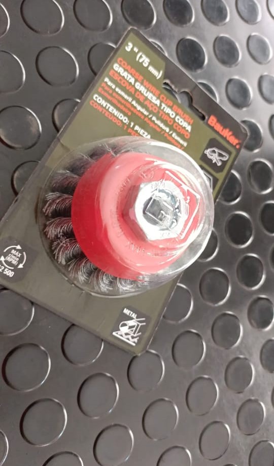 Cepillo tipo copa para amoladora