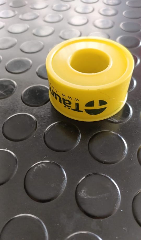 Rueda de patineta amarilla