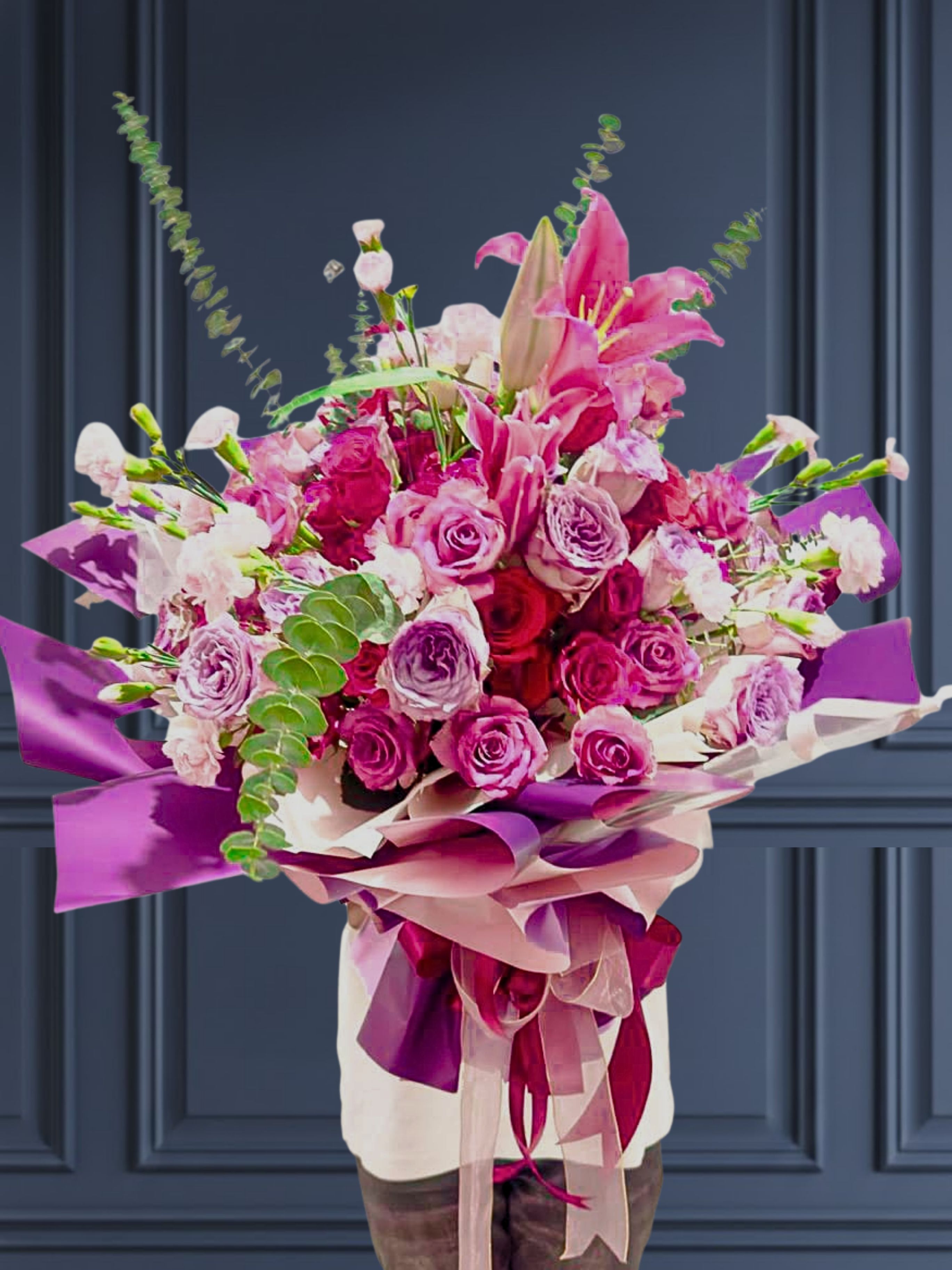HB67 - Hand Bouquet
