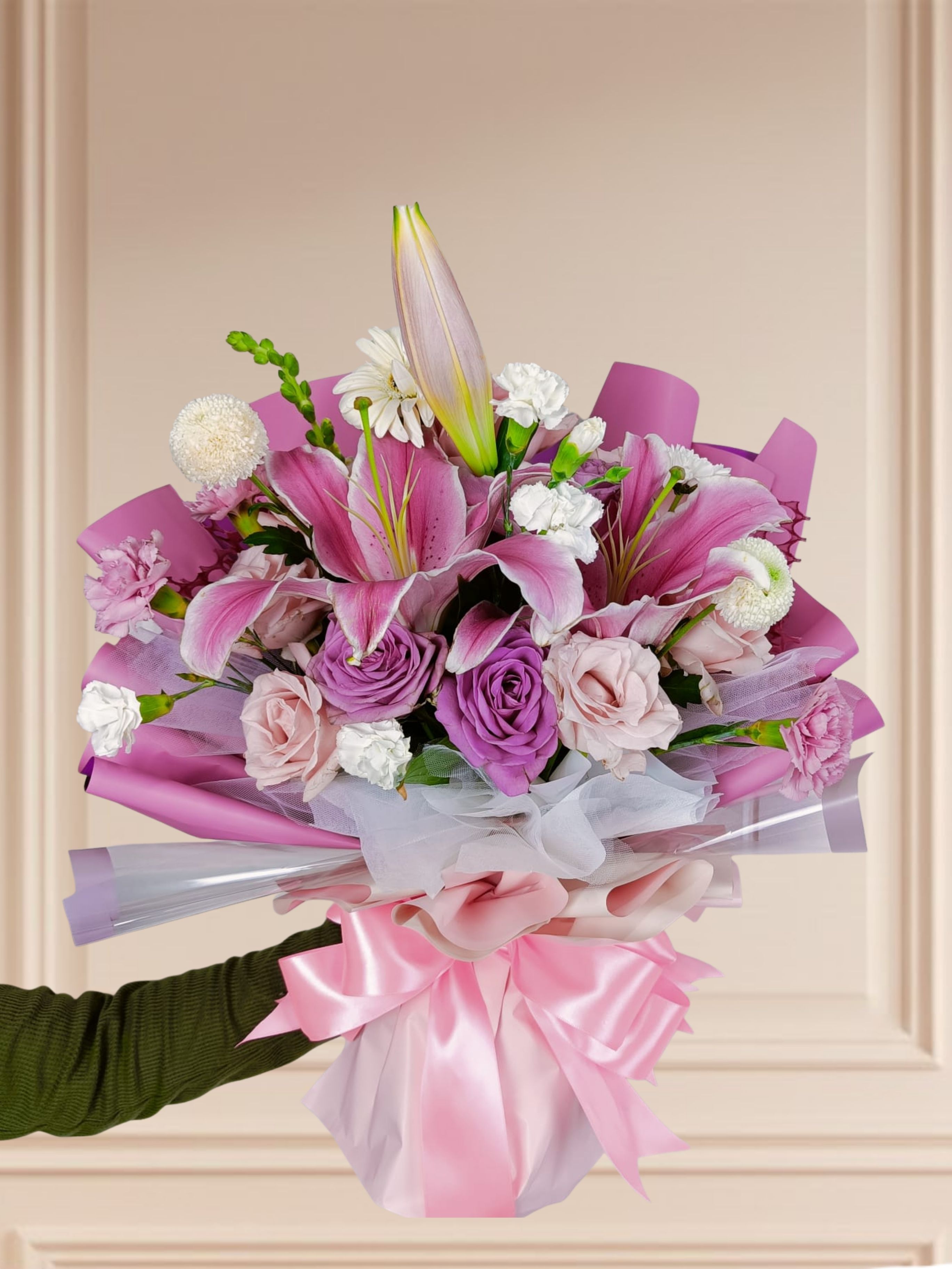 HB25 - Hand Bouquet