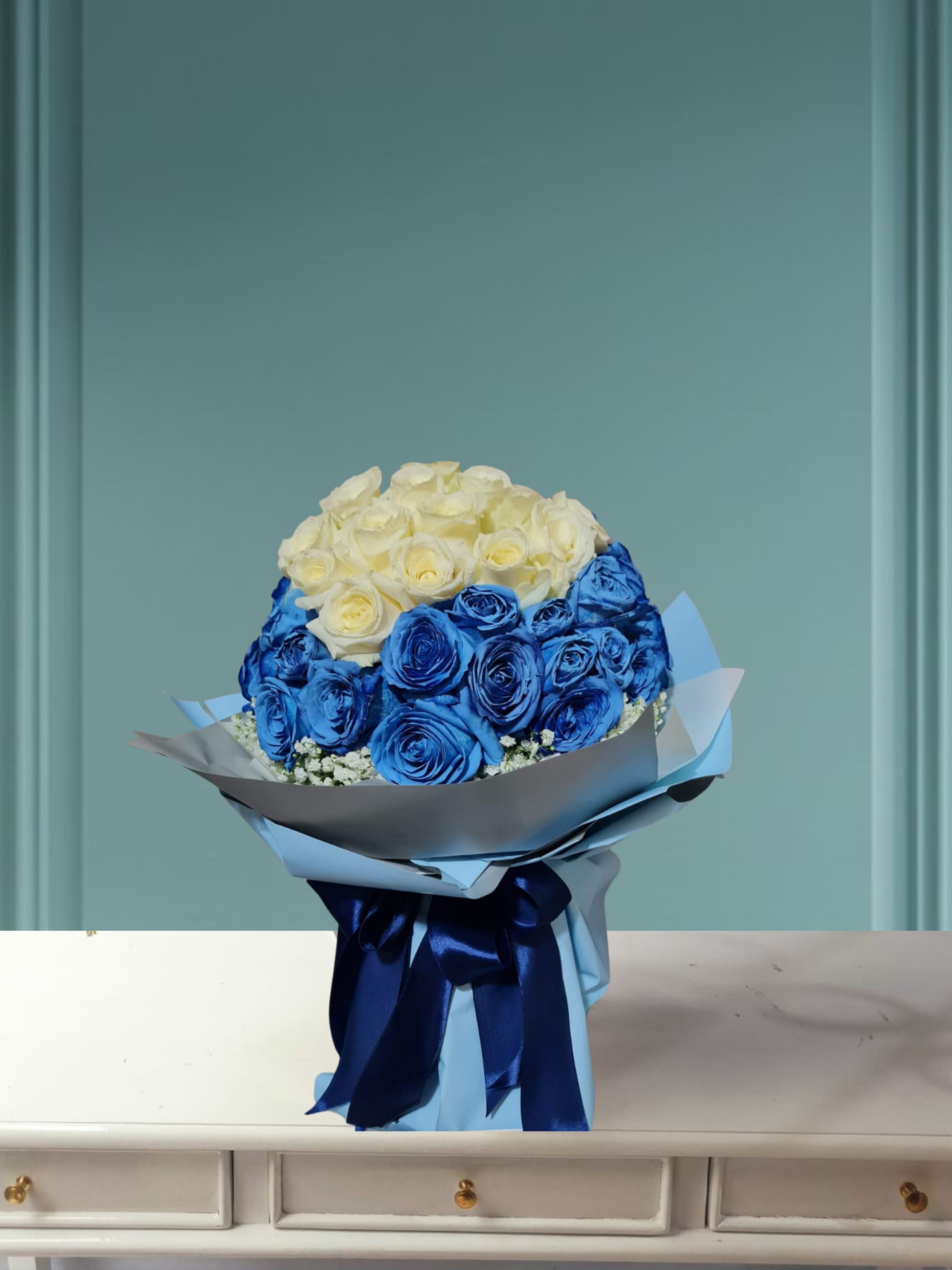 HB32 - Hand Bouquet