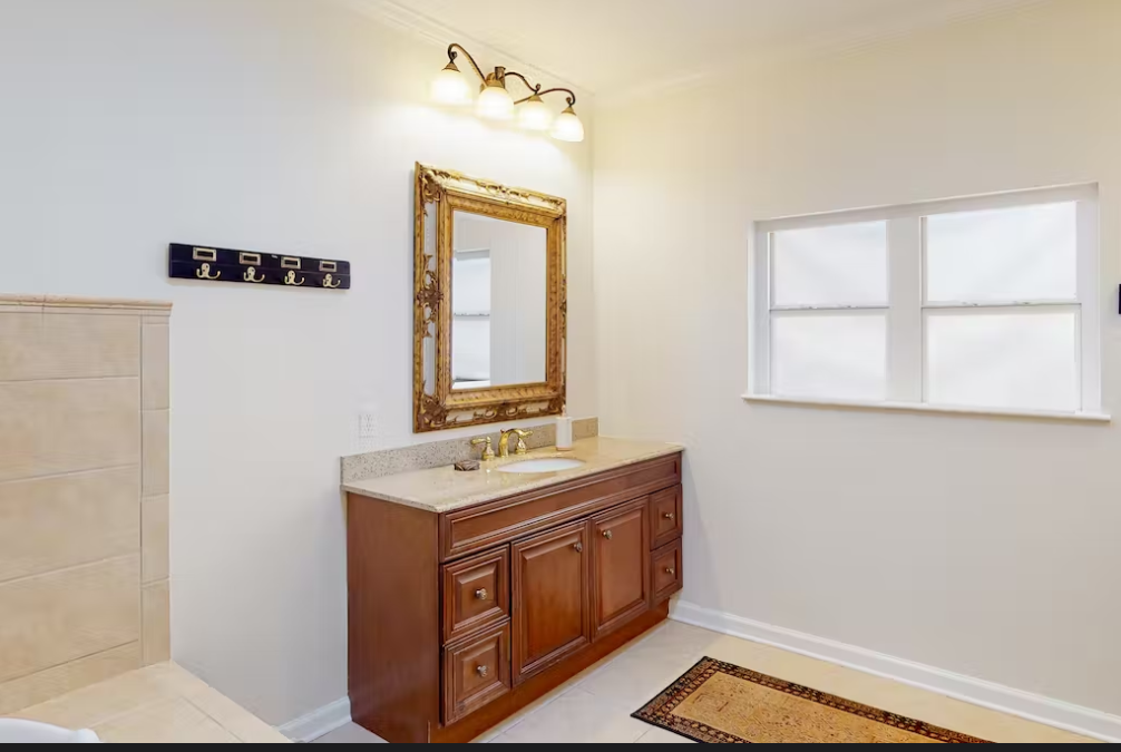 2nd floor Master bedroom
