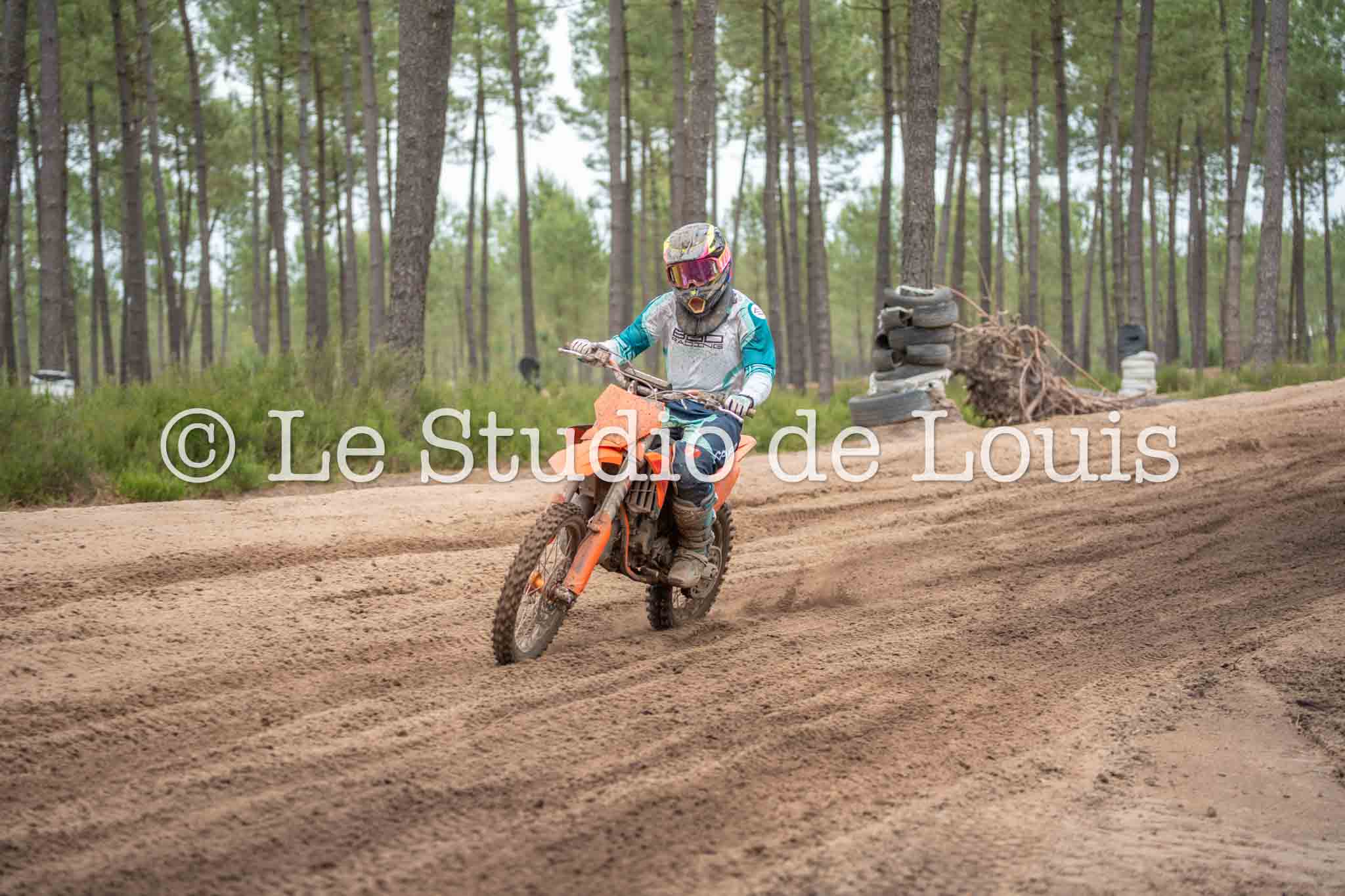 Moto orange