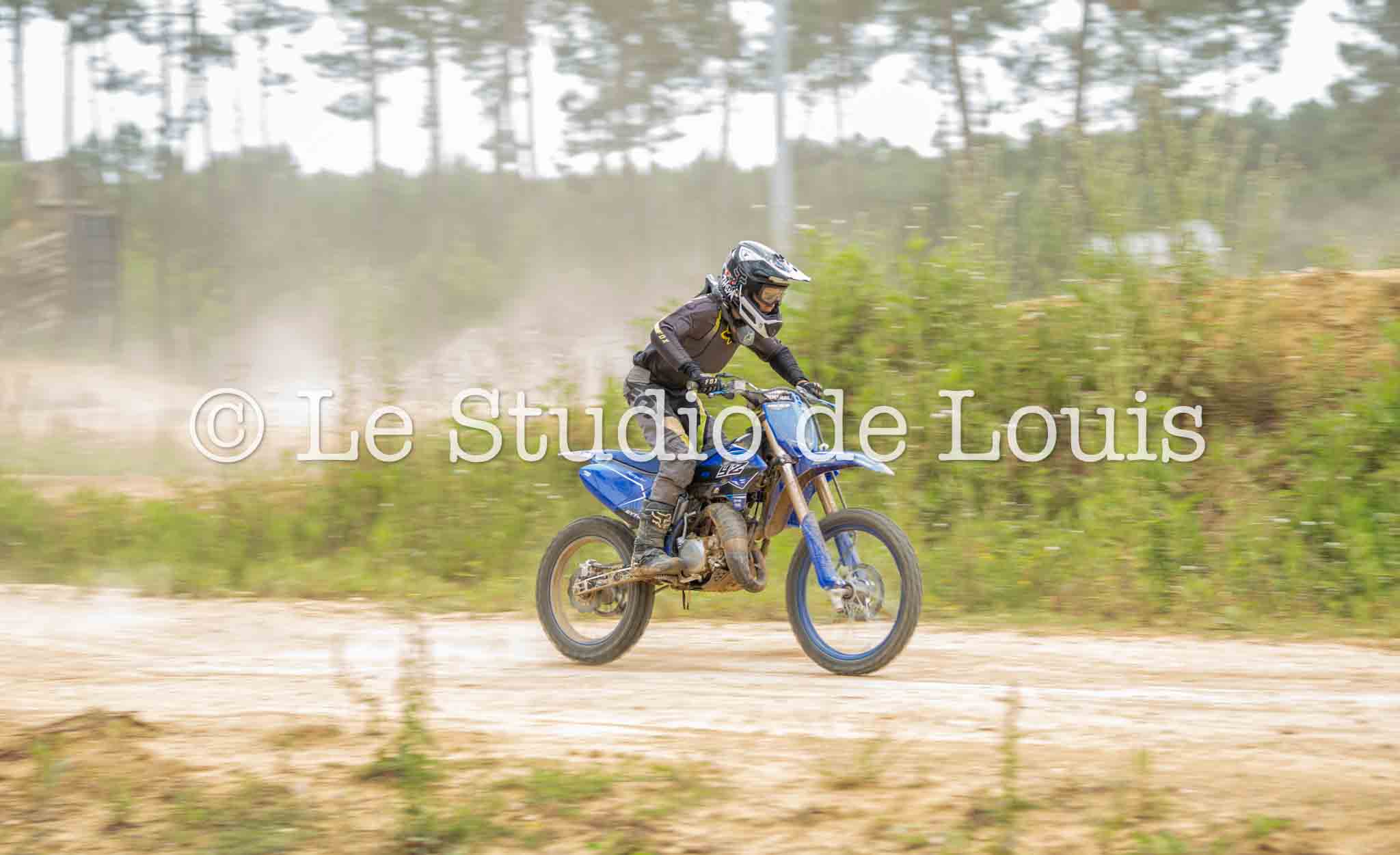 Moto bleu