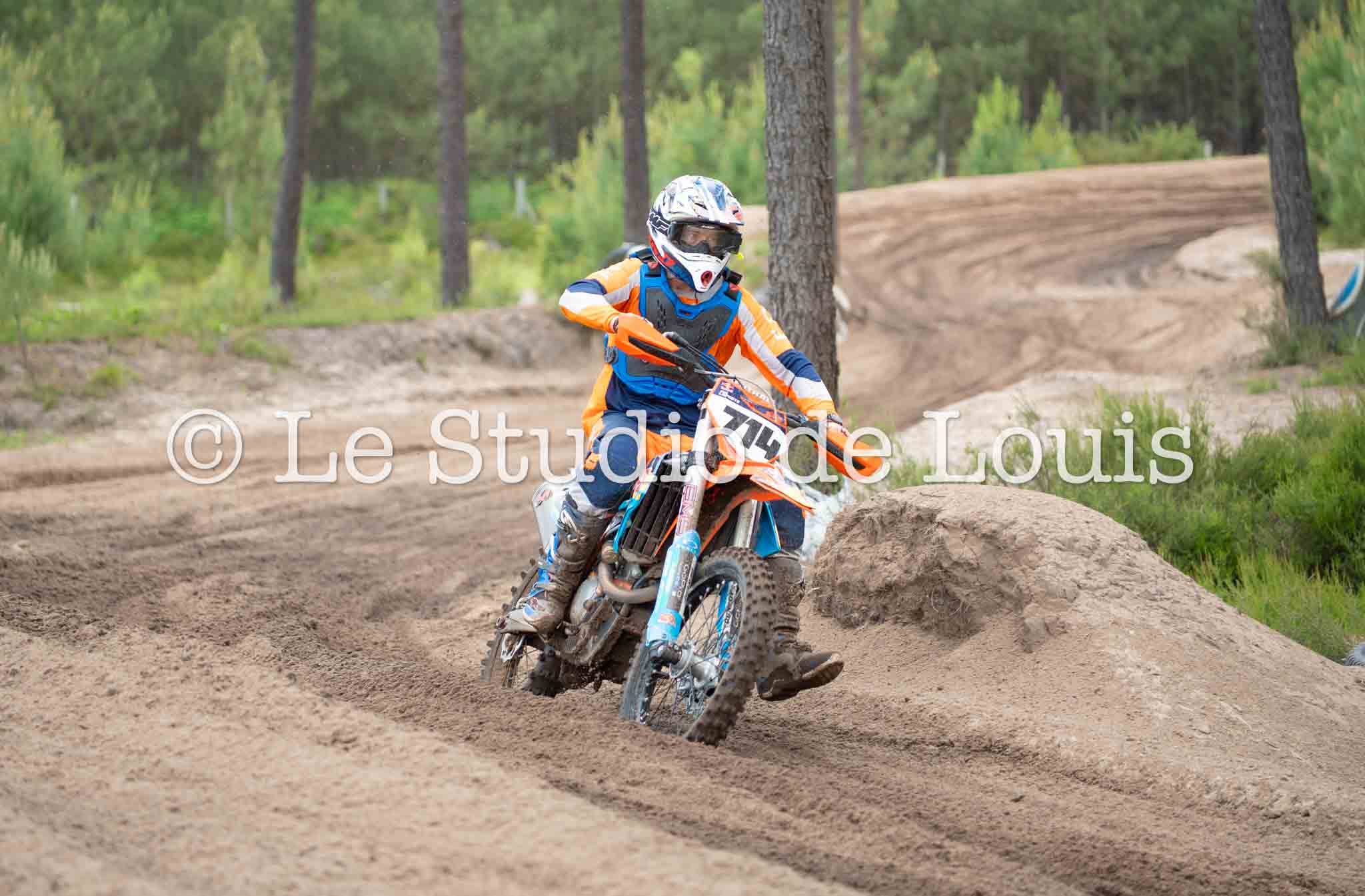 Moto 714
