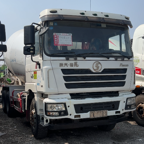 Heavy Duty Cement Mixer Truck