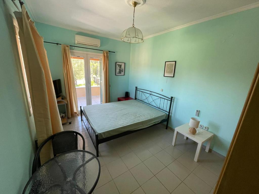 Shared room in a Villa in Corfu
