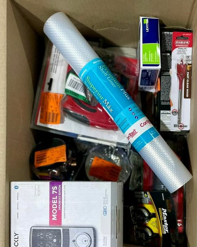 Cosmetics & Accessories Bundle Pallets