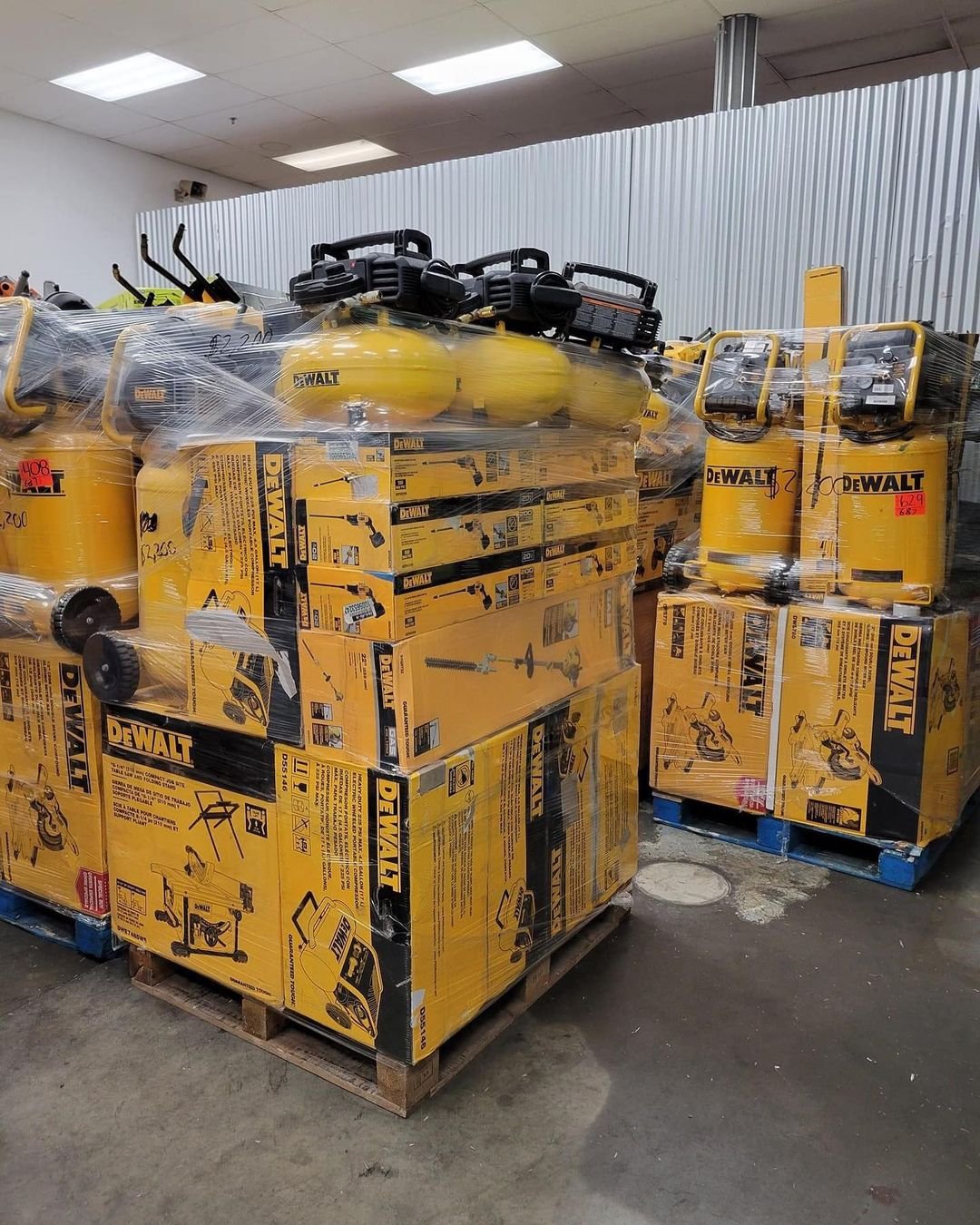 DEWALT Air Compressor Pallets