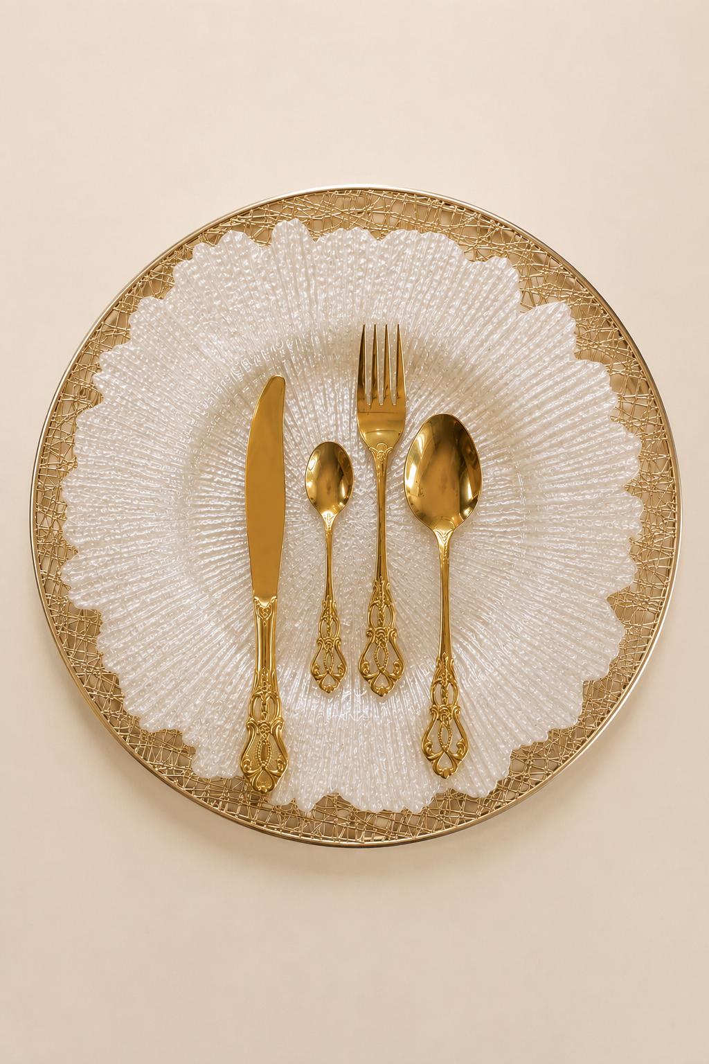 Elegant Gold Cutlery Set