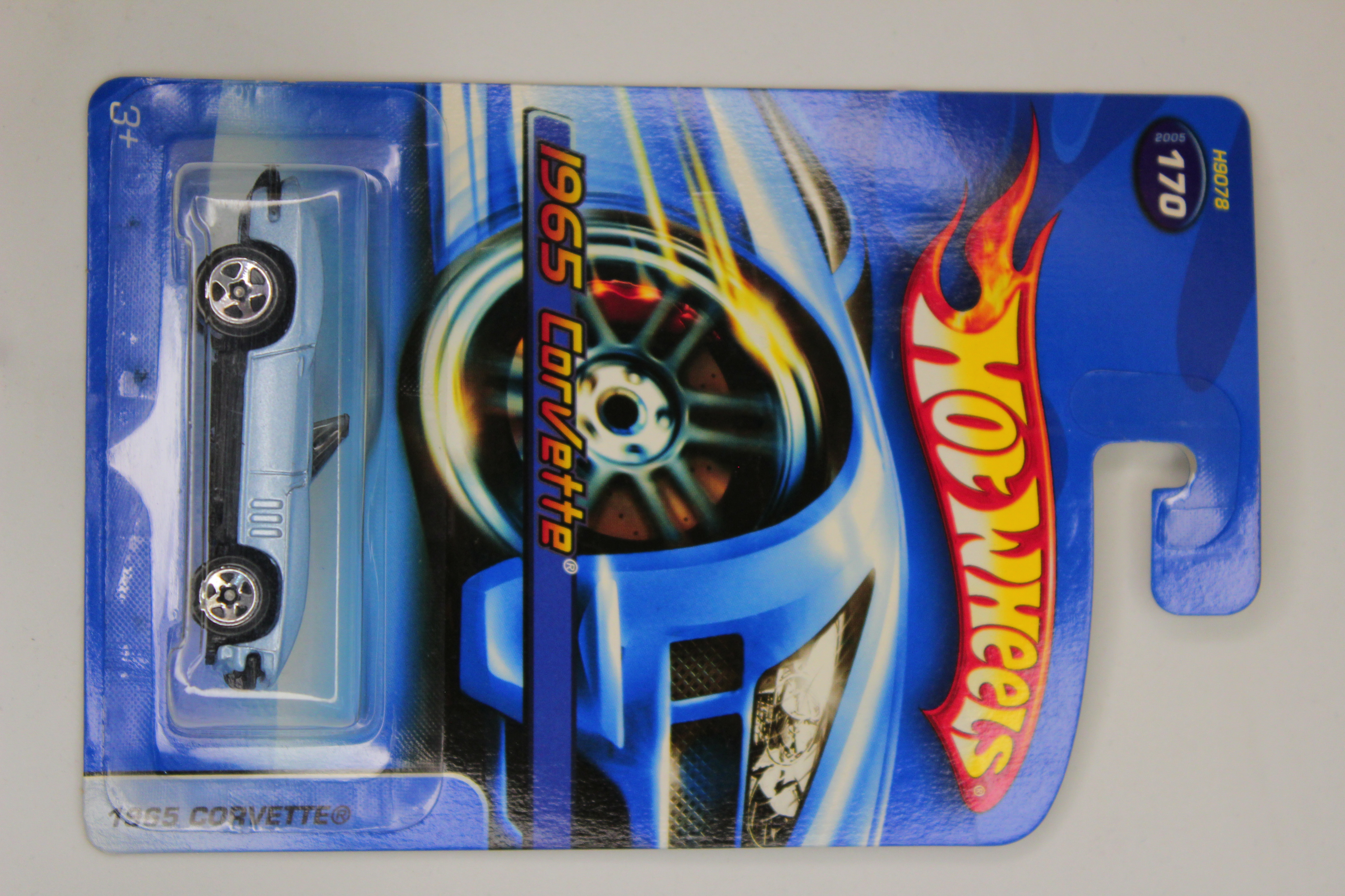 Hot Wheels 1965 Corvette