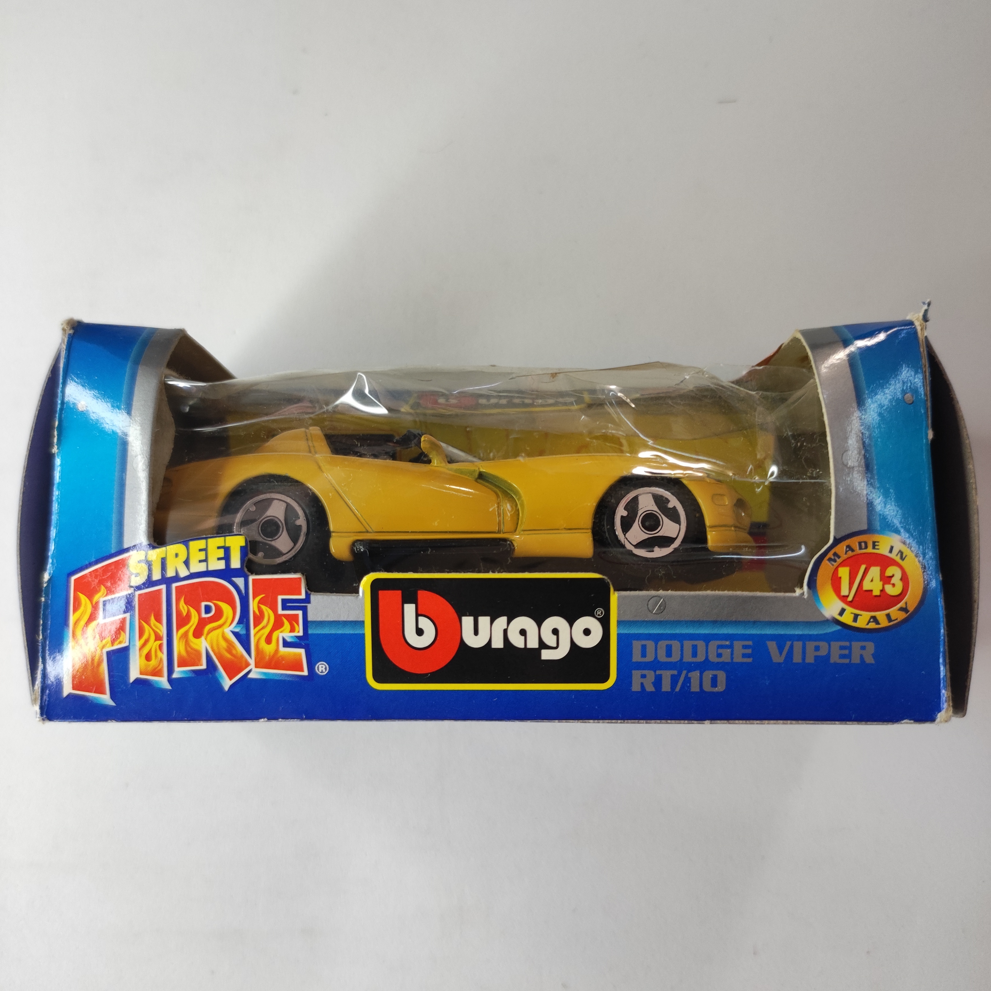 Burago Dodge Viper RT/10 1:43