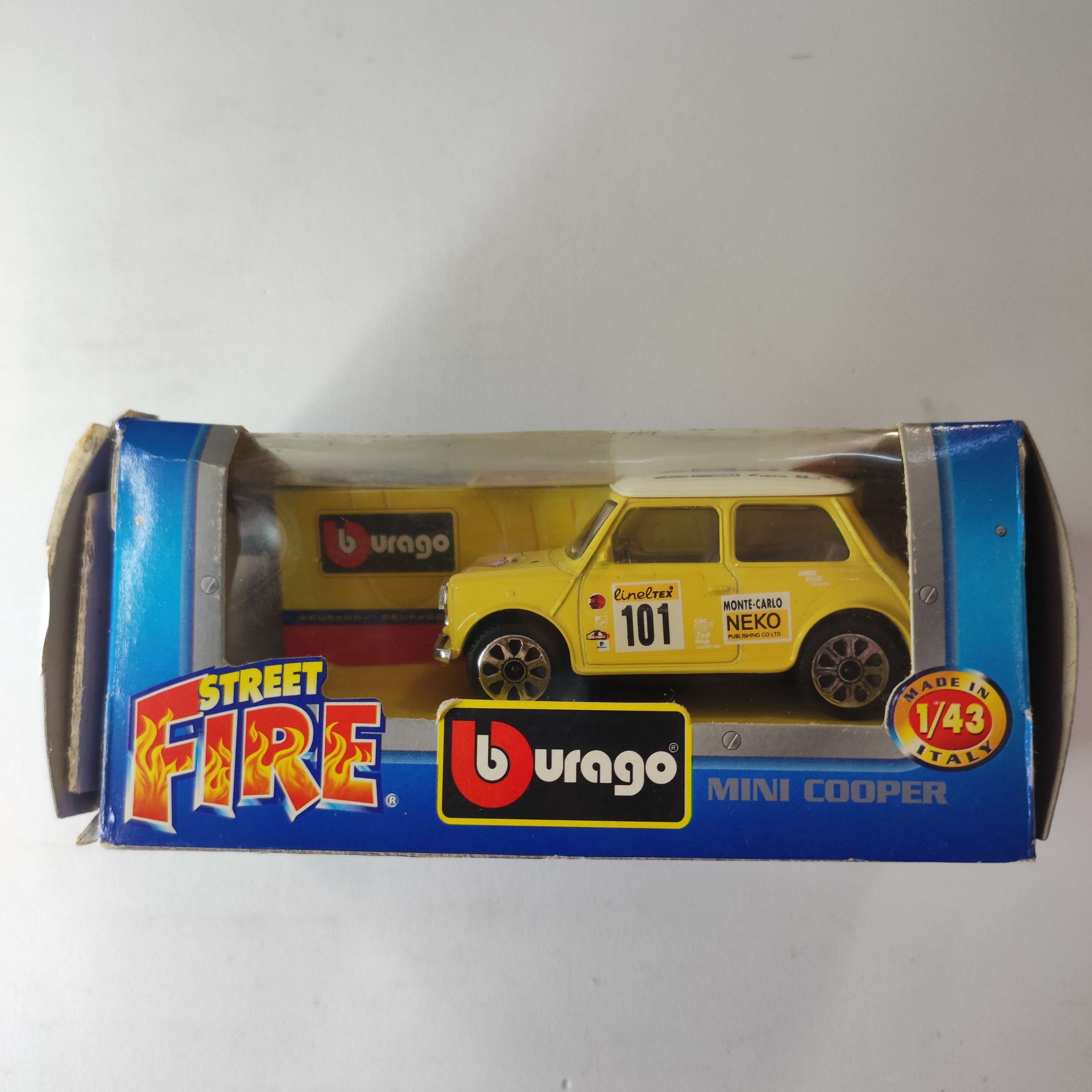 Mini Cooper Bburago 1:43