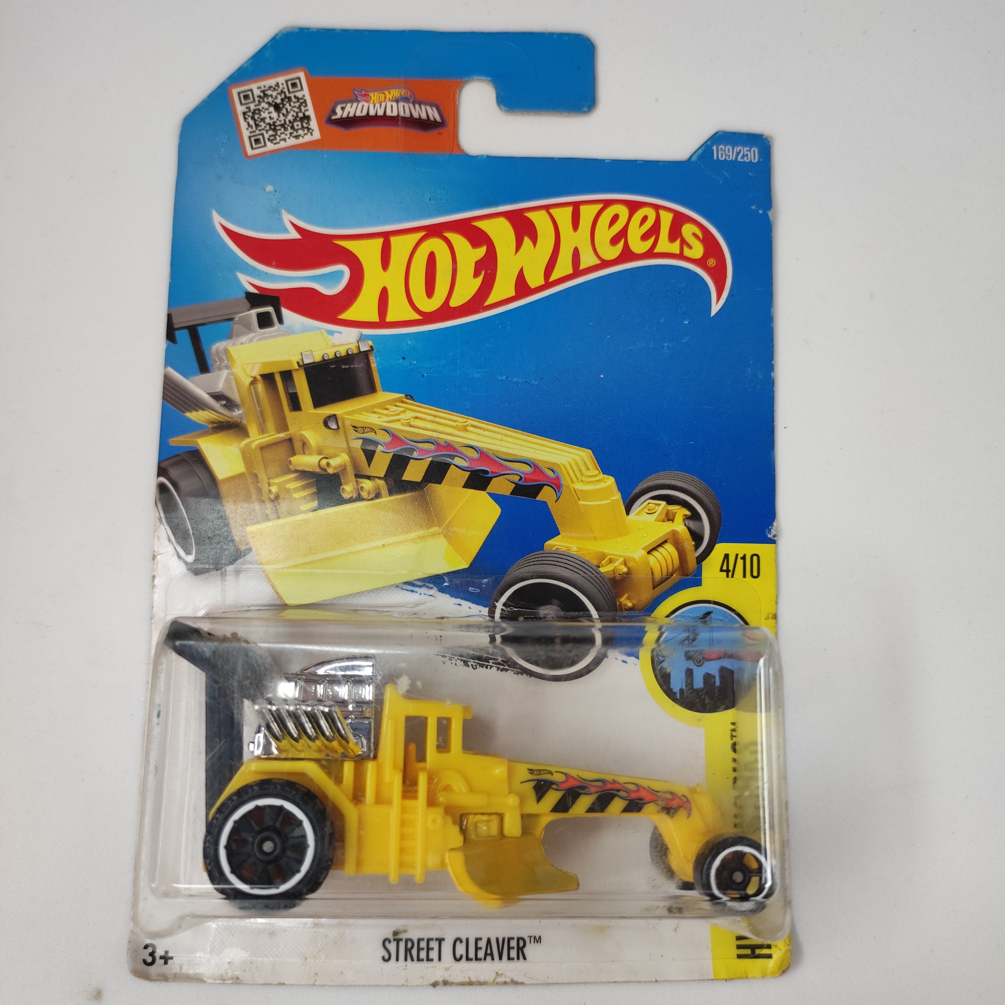 Hot Wheels Street Cleaver amarillo