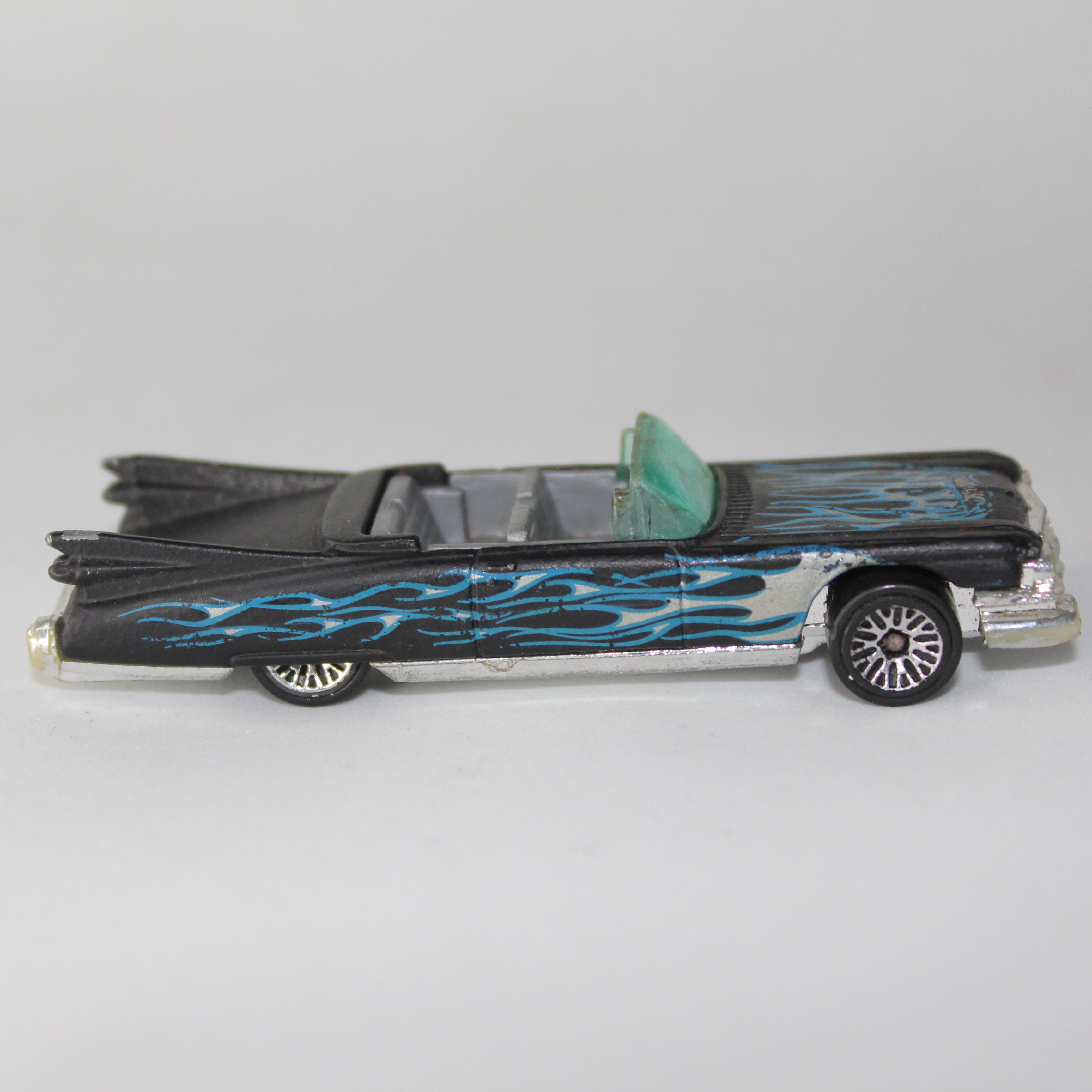 Carro de juguete clásico