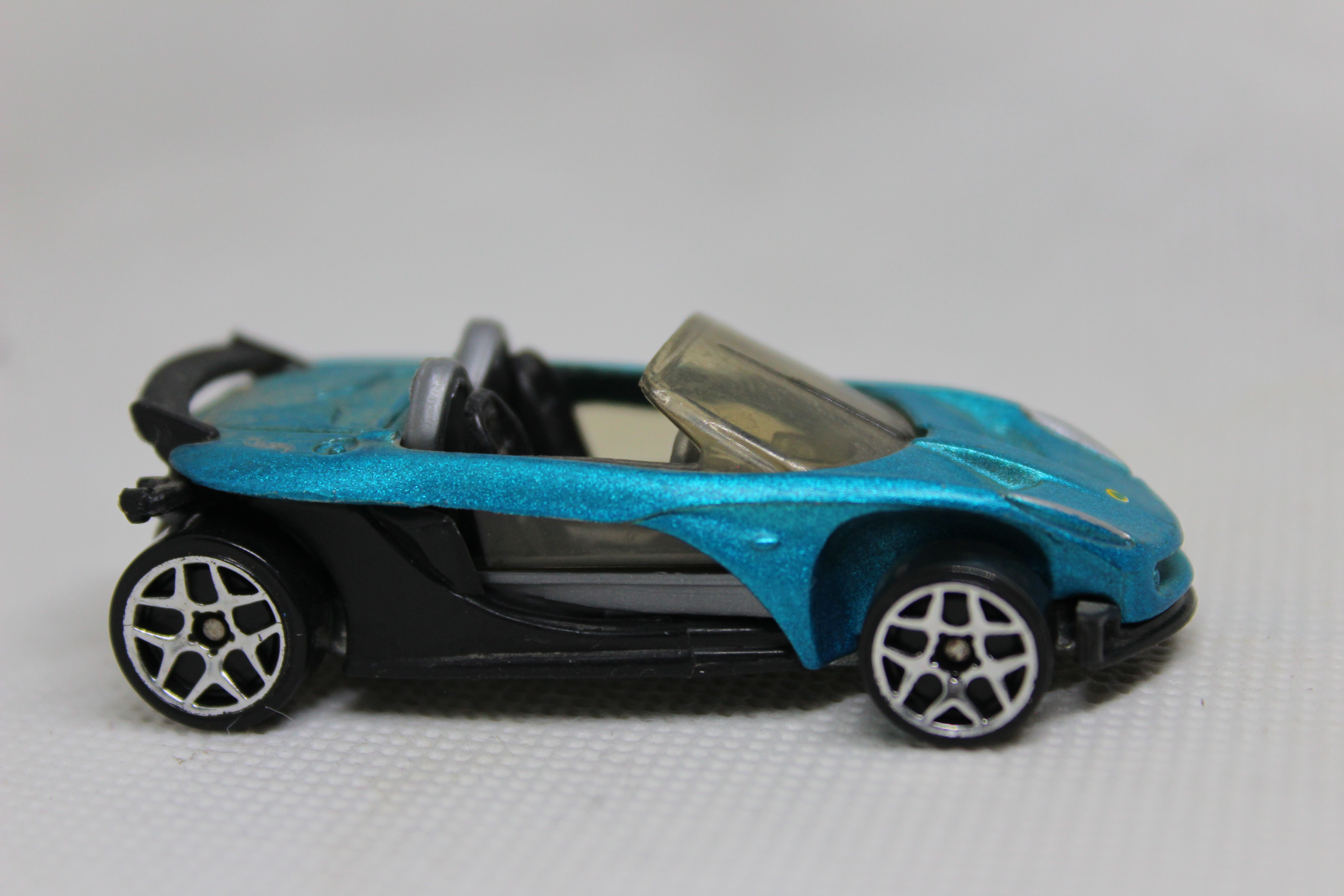 Auto deportivo de juguete