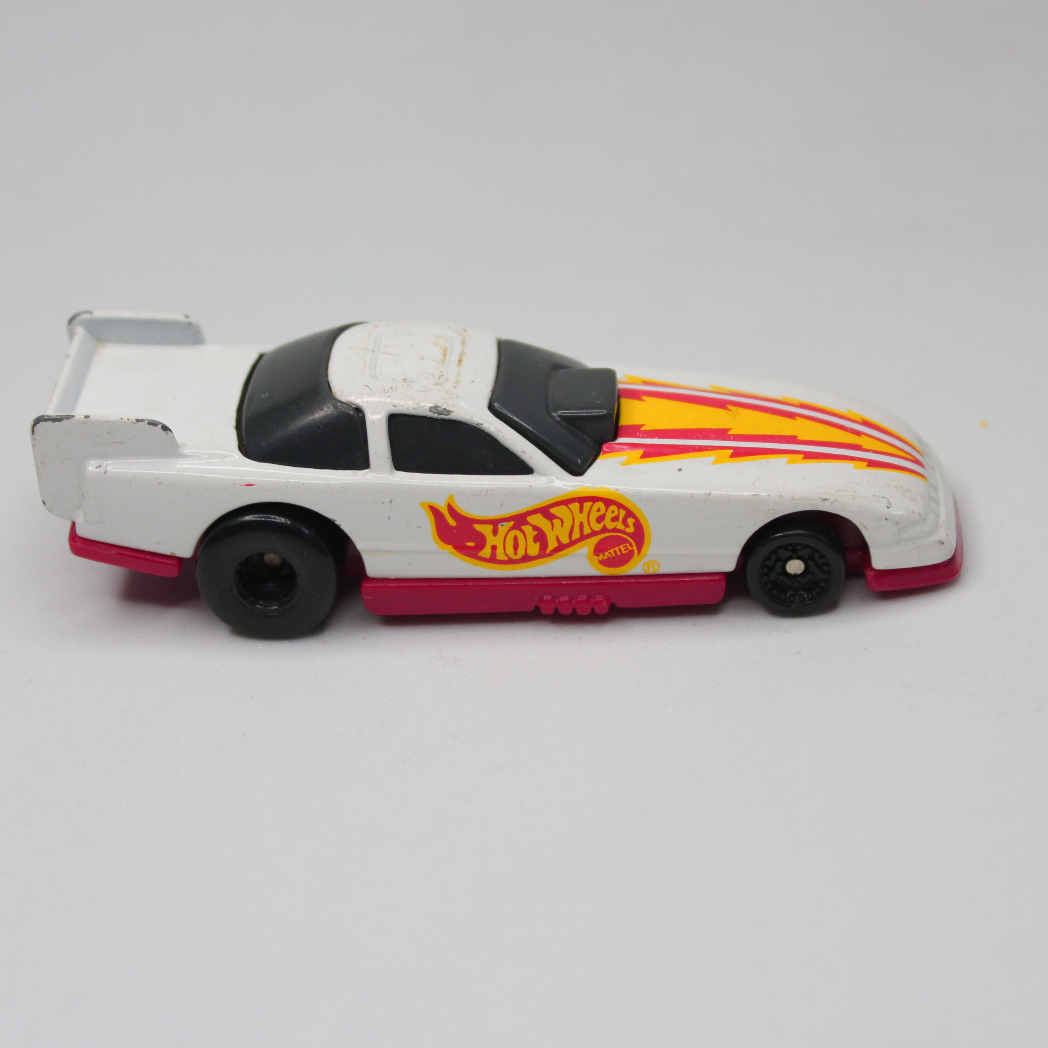 Auto Hot Wheels Deportivo Blanco