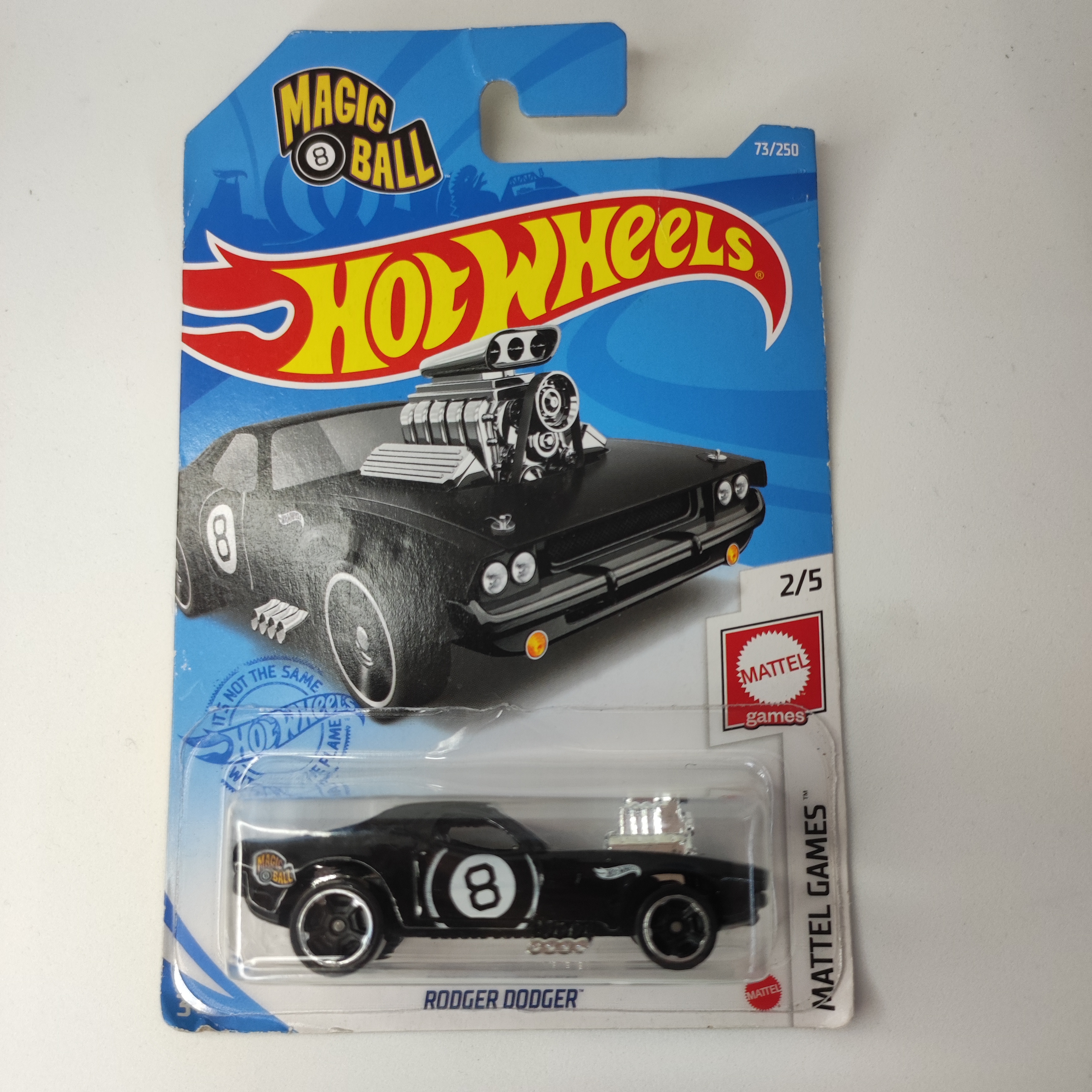 Hot Wheels Rodger Dodger Magic 8 Ball