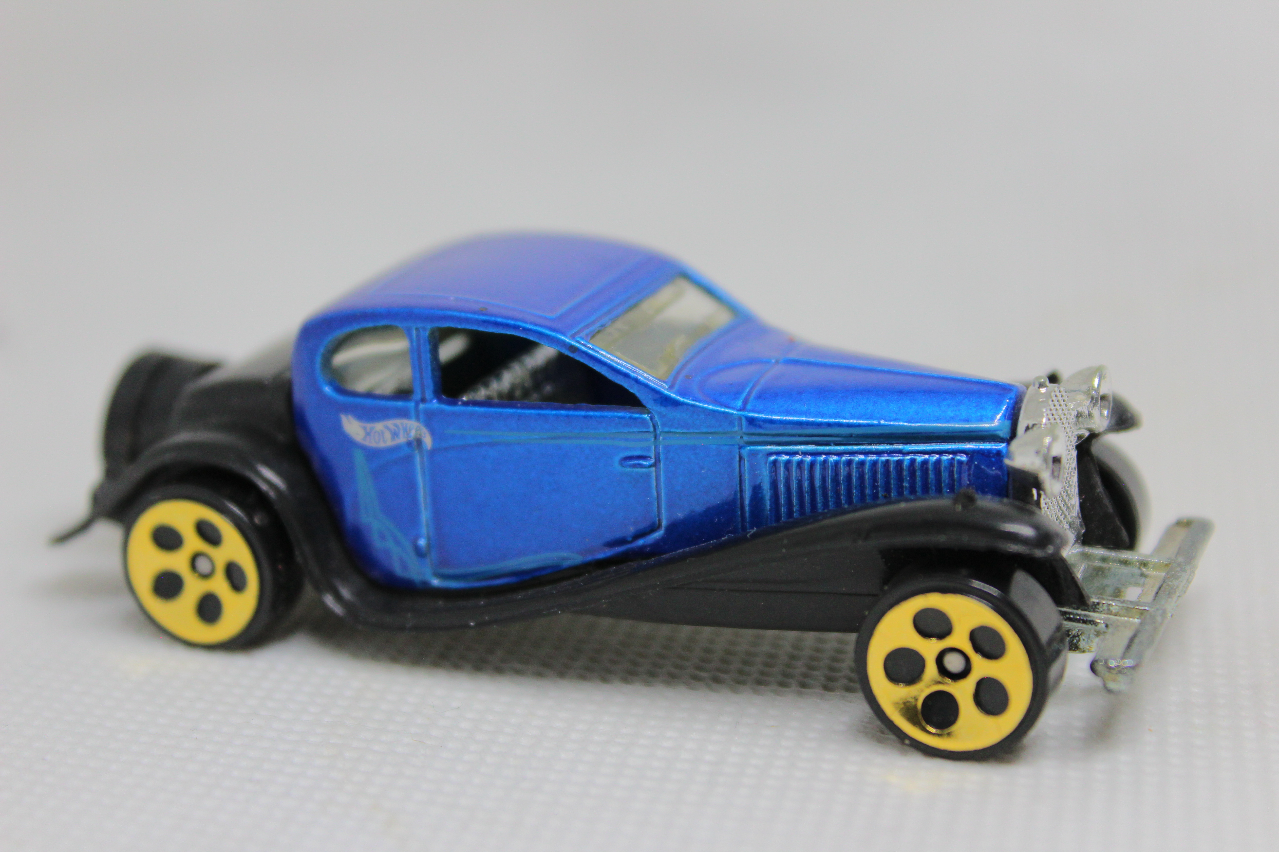 Carro de Juguete Clásico