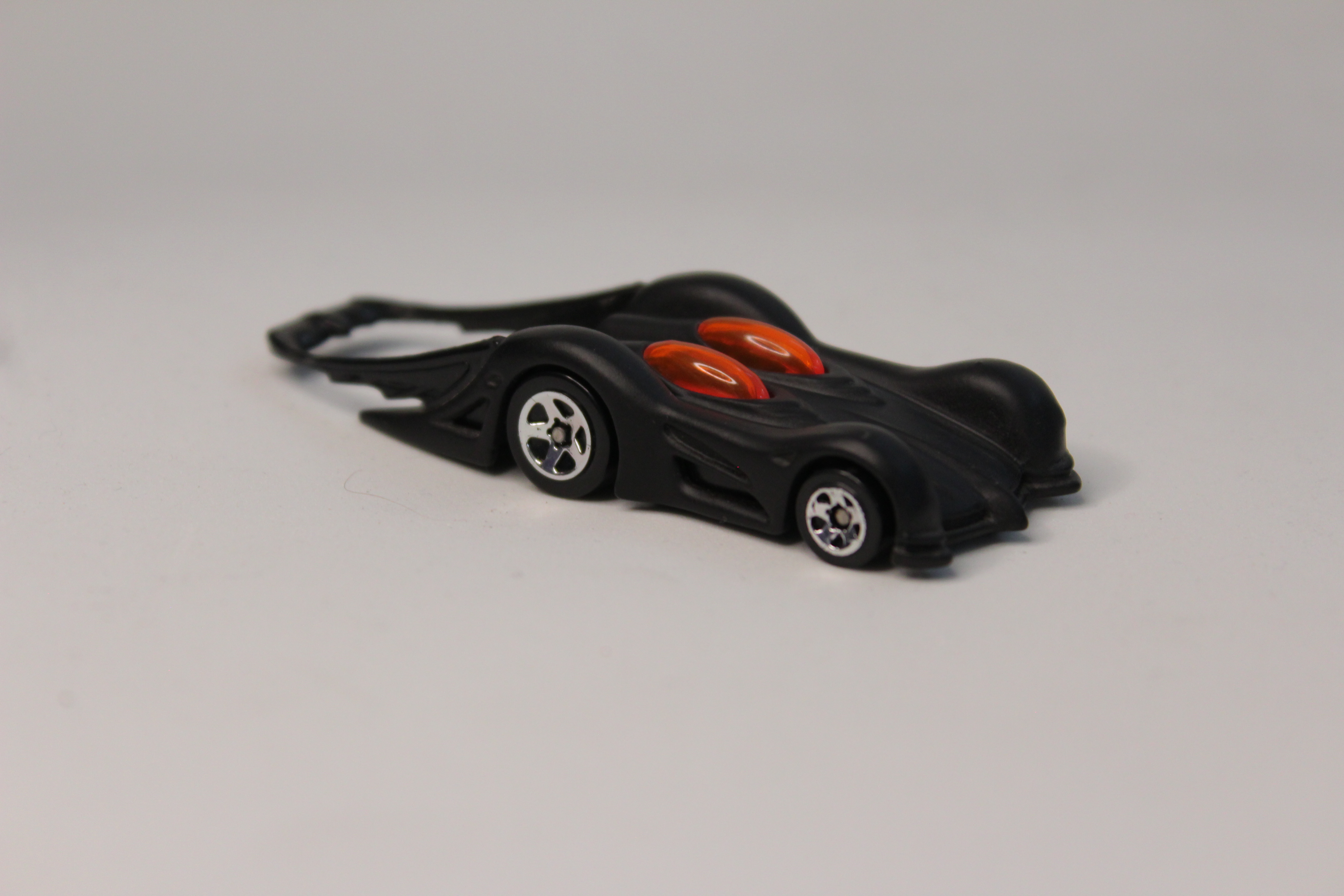 Auto de juguete deportivo