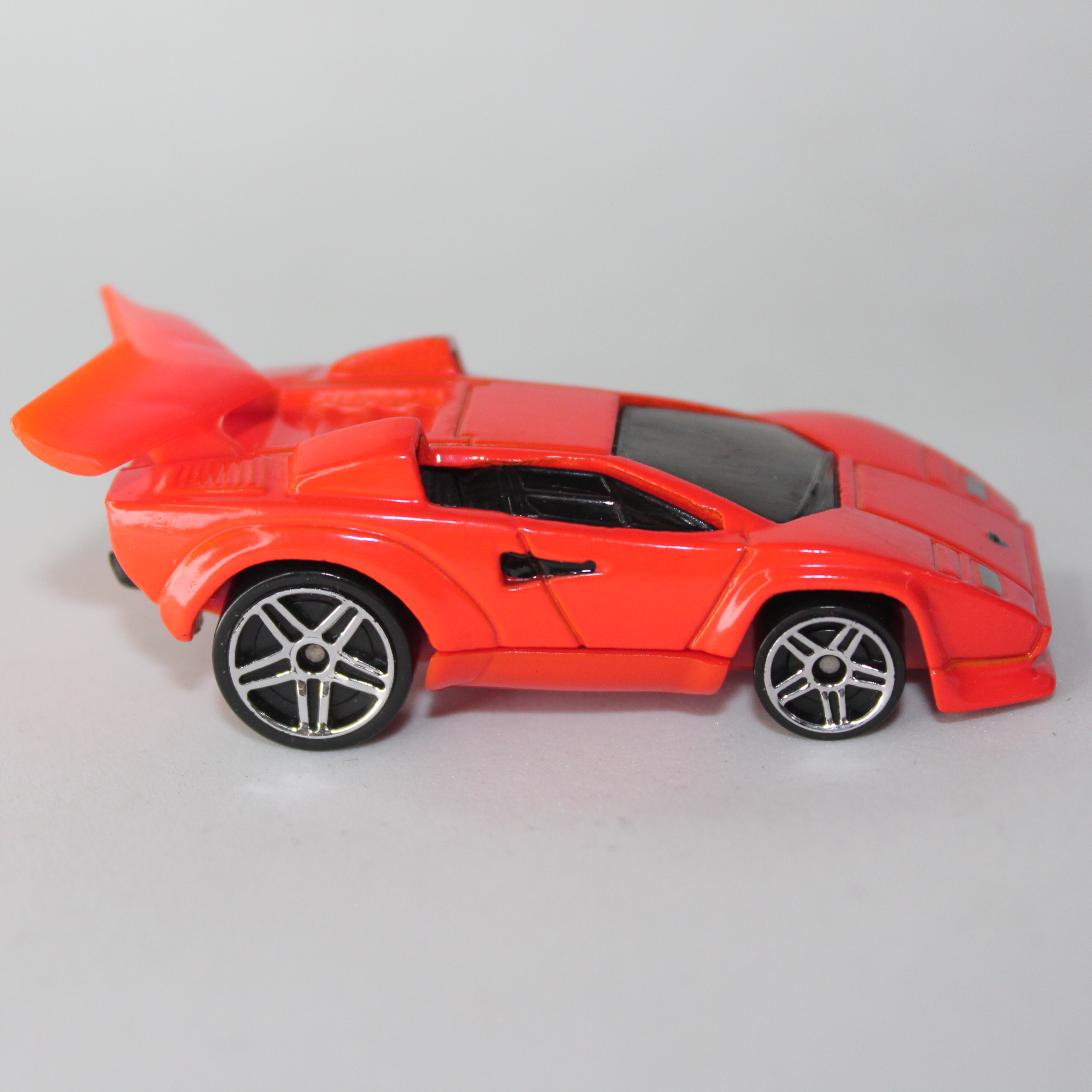 Carrito deportivo de juguete