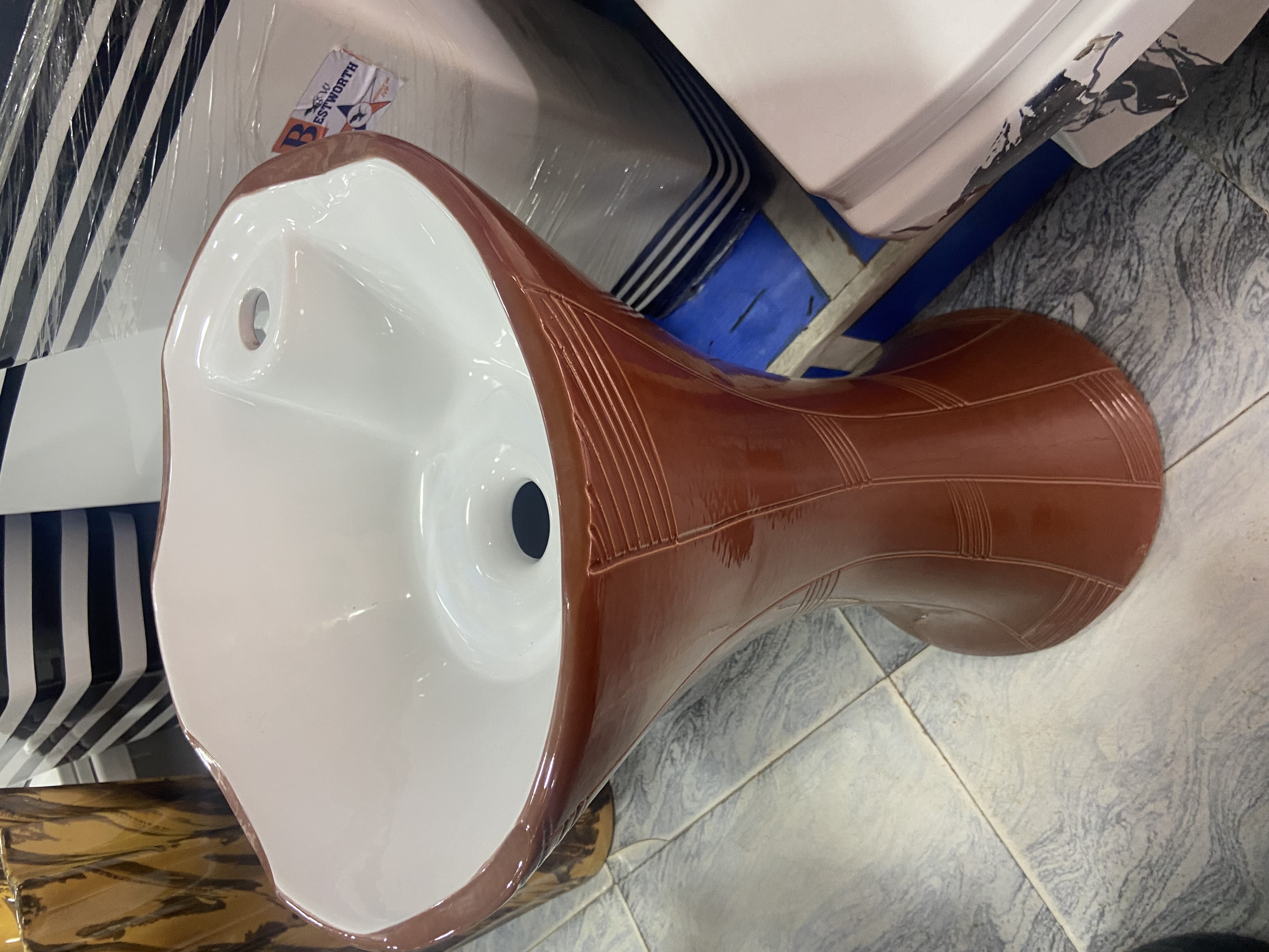 Modern Pedestal Wash Basin