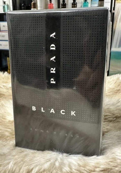 Prada Black Eau de Parfum