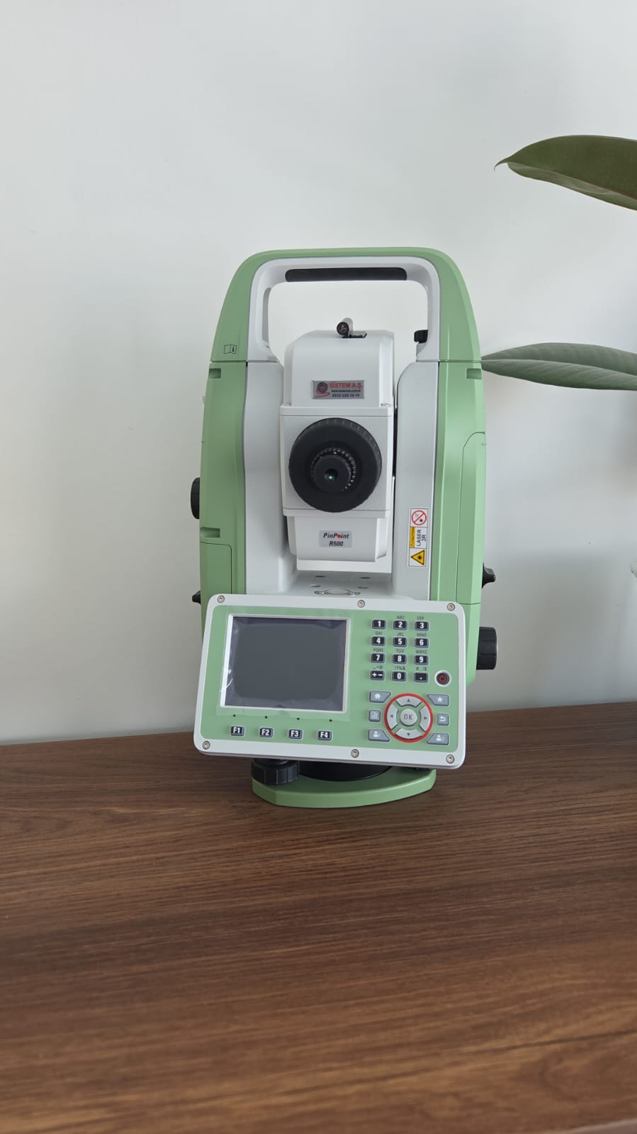 Leica TS03 3 Saniye  Manuel Total Station