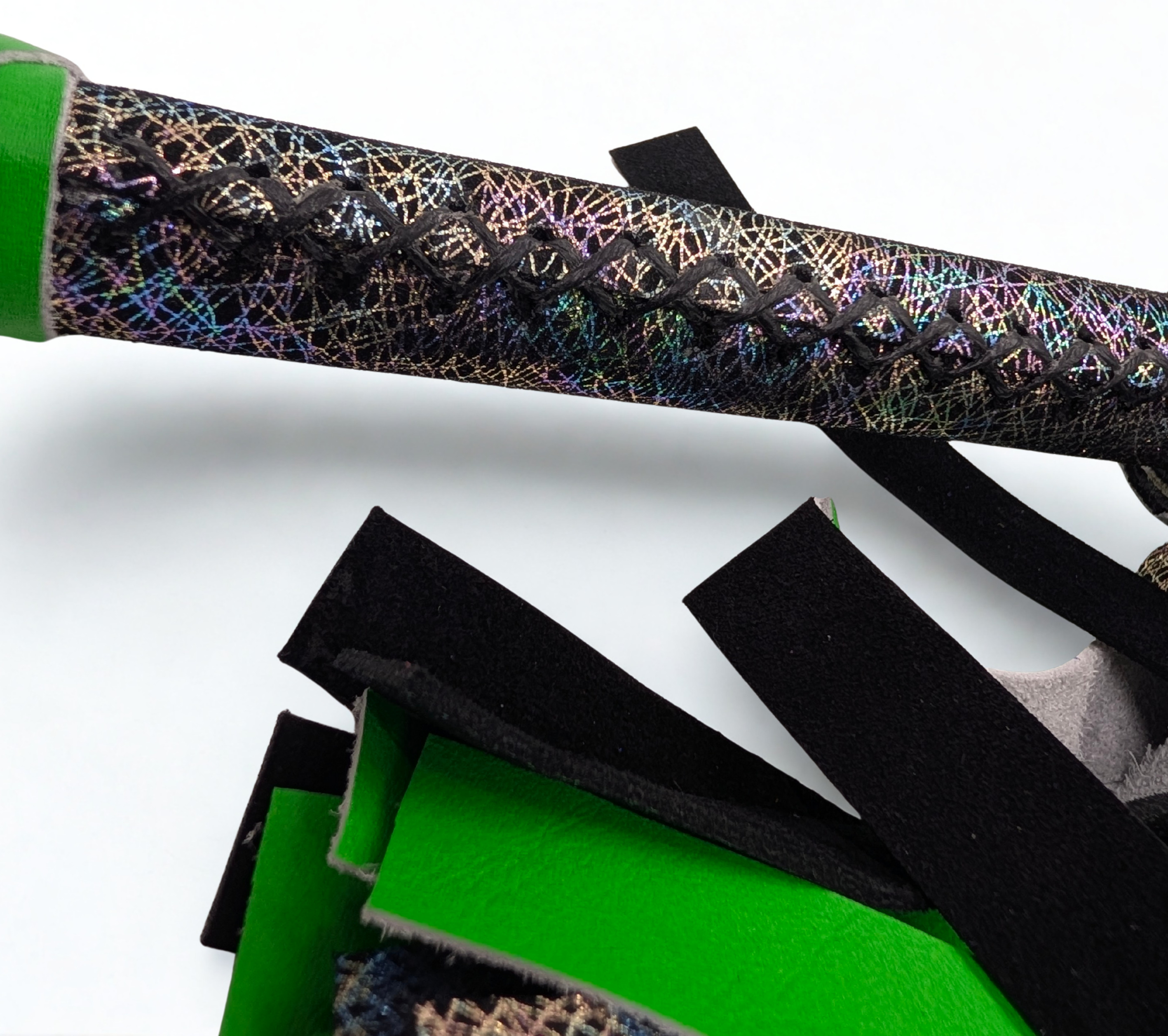 The Aurora Web Leather Flogger