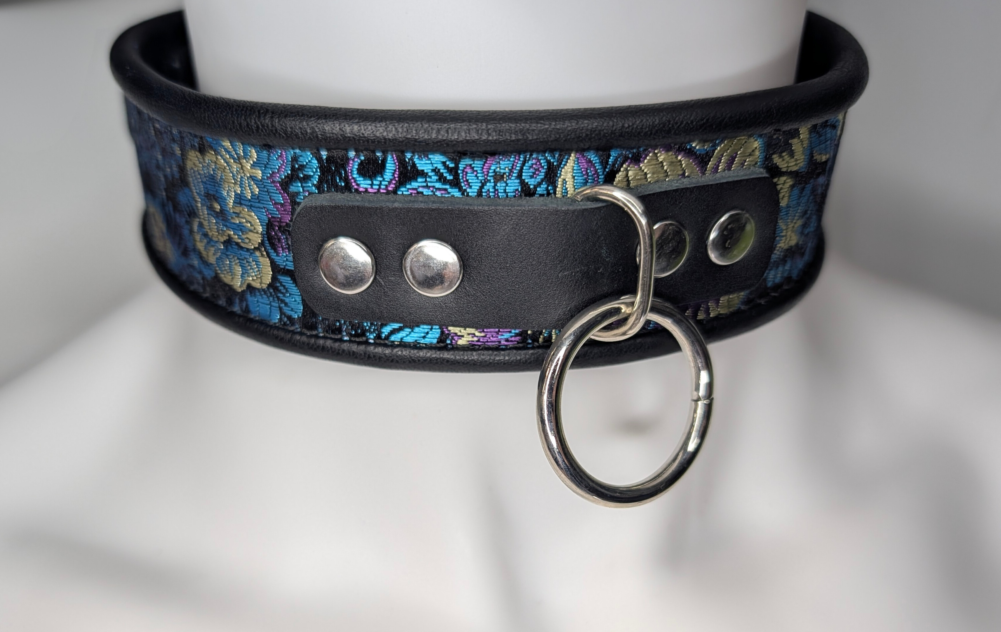 Blue Purple Brocade Collar