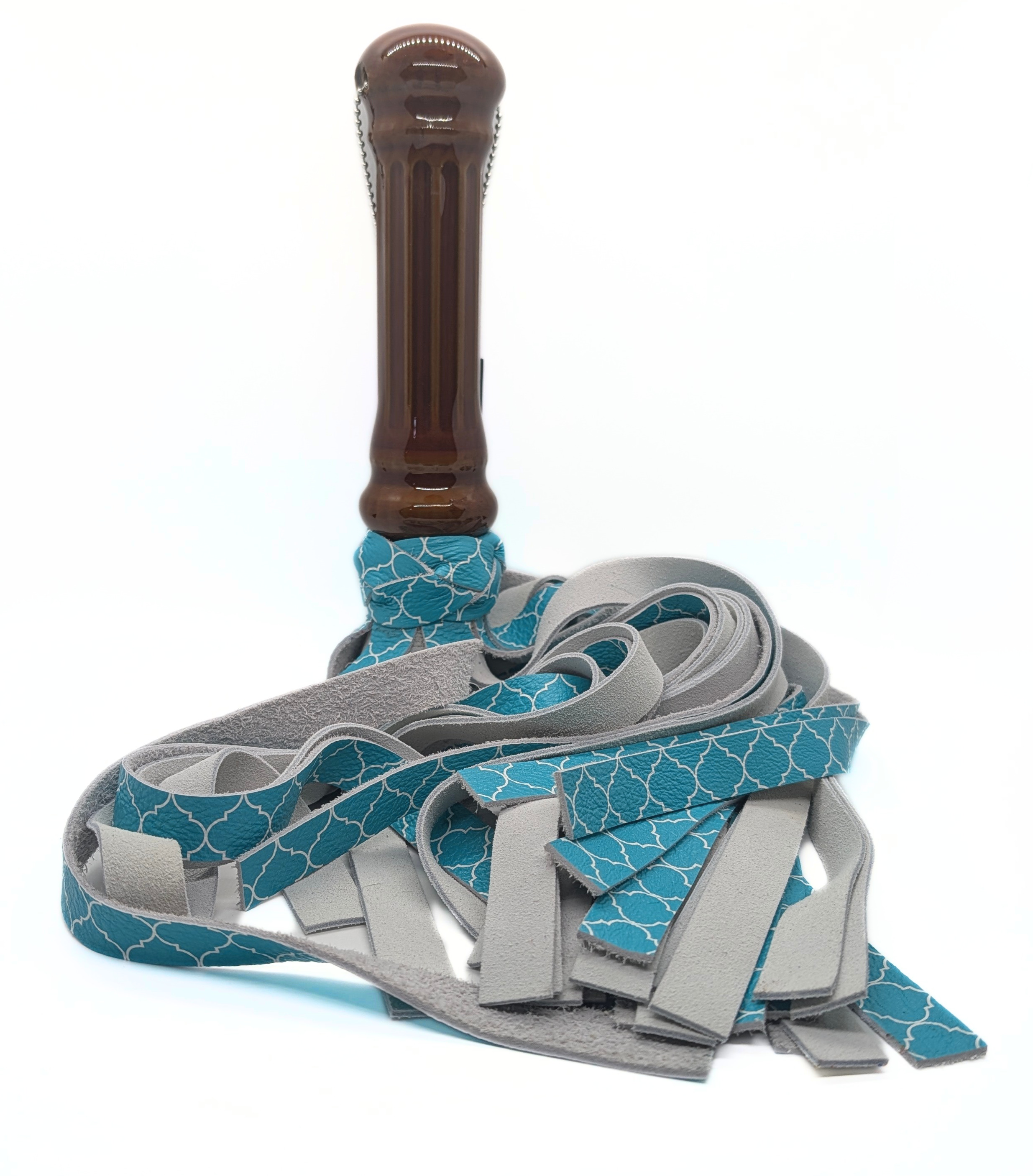 The Trellis Leather Flogger