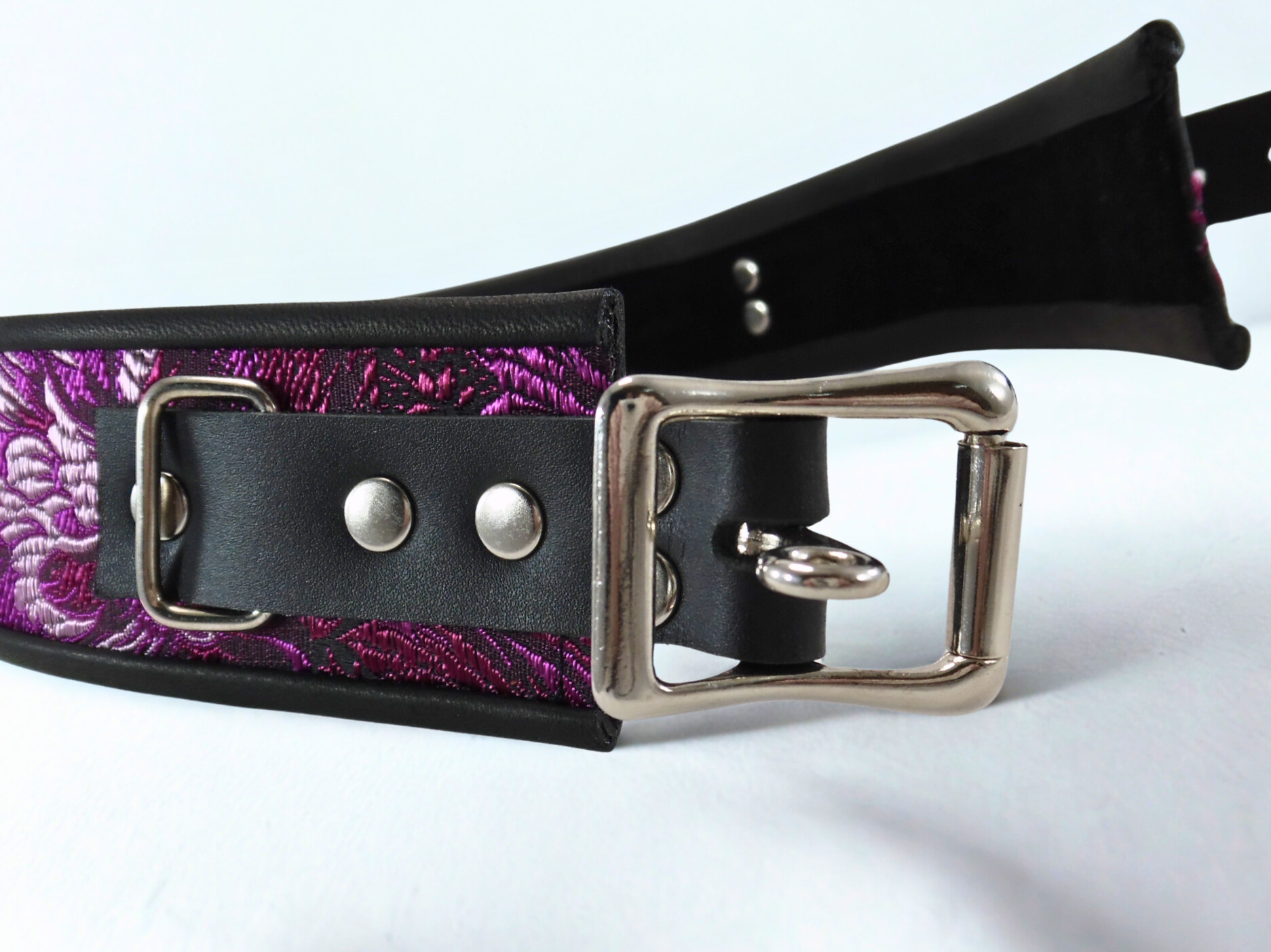  Fuchsia Brocade Collar