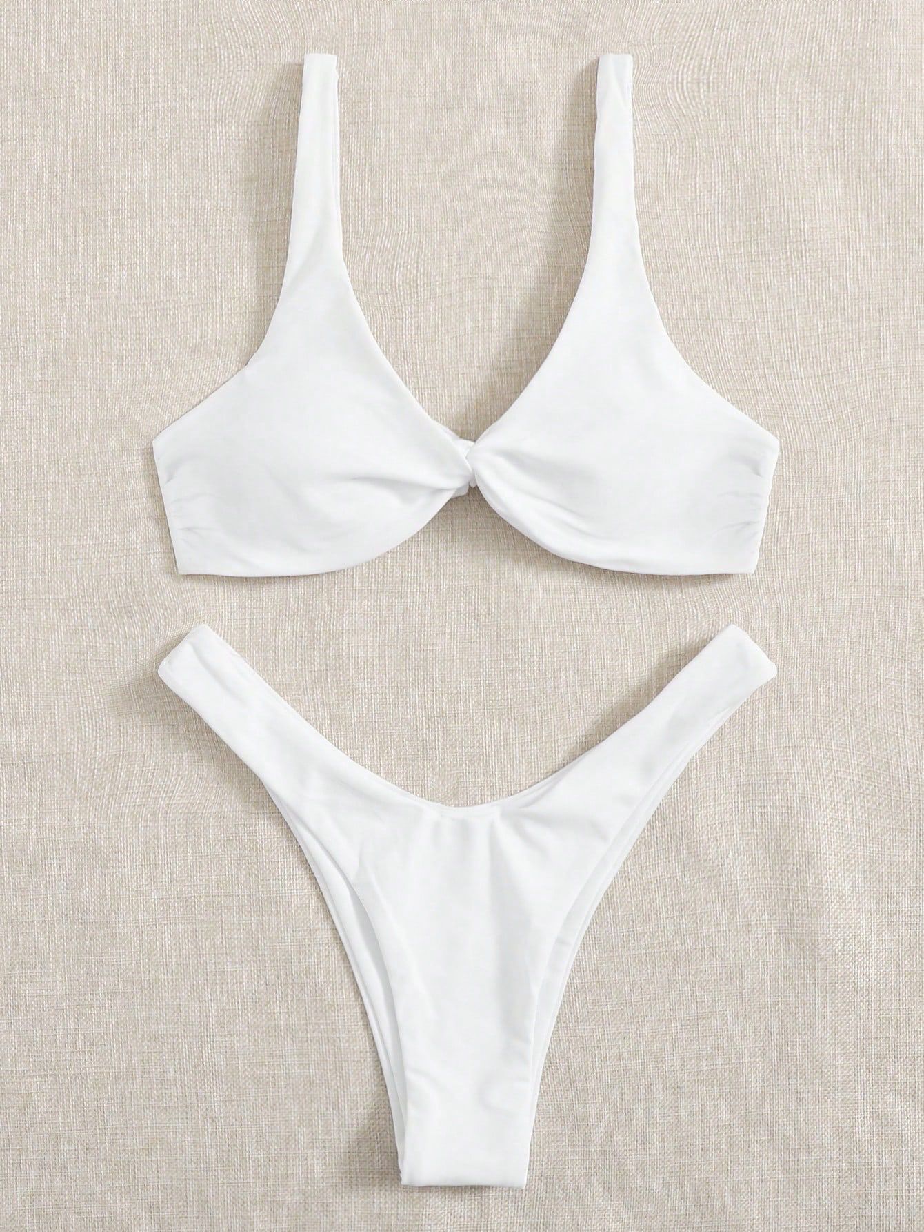 Bikini blanco elegante
