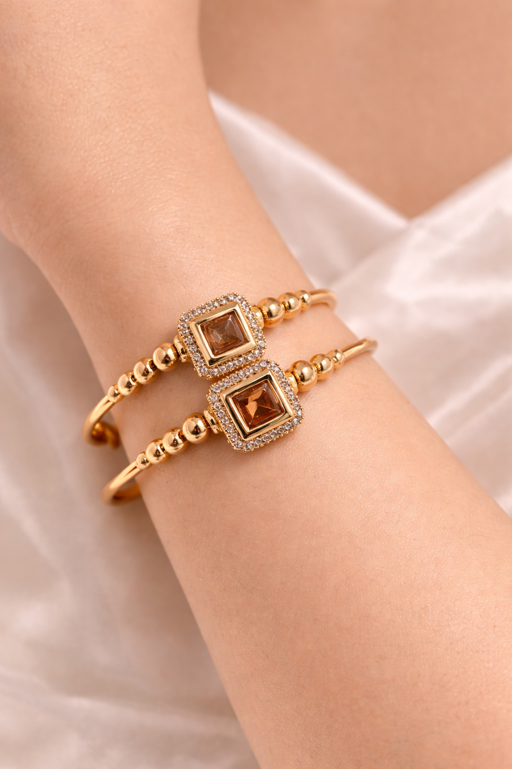 Gold-Plated Square AD Stone Bangles in Bracelet