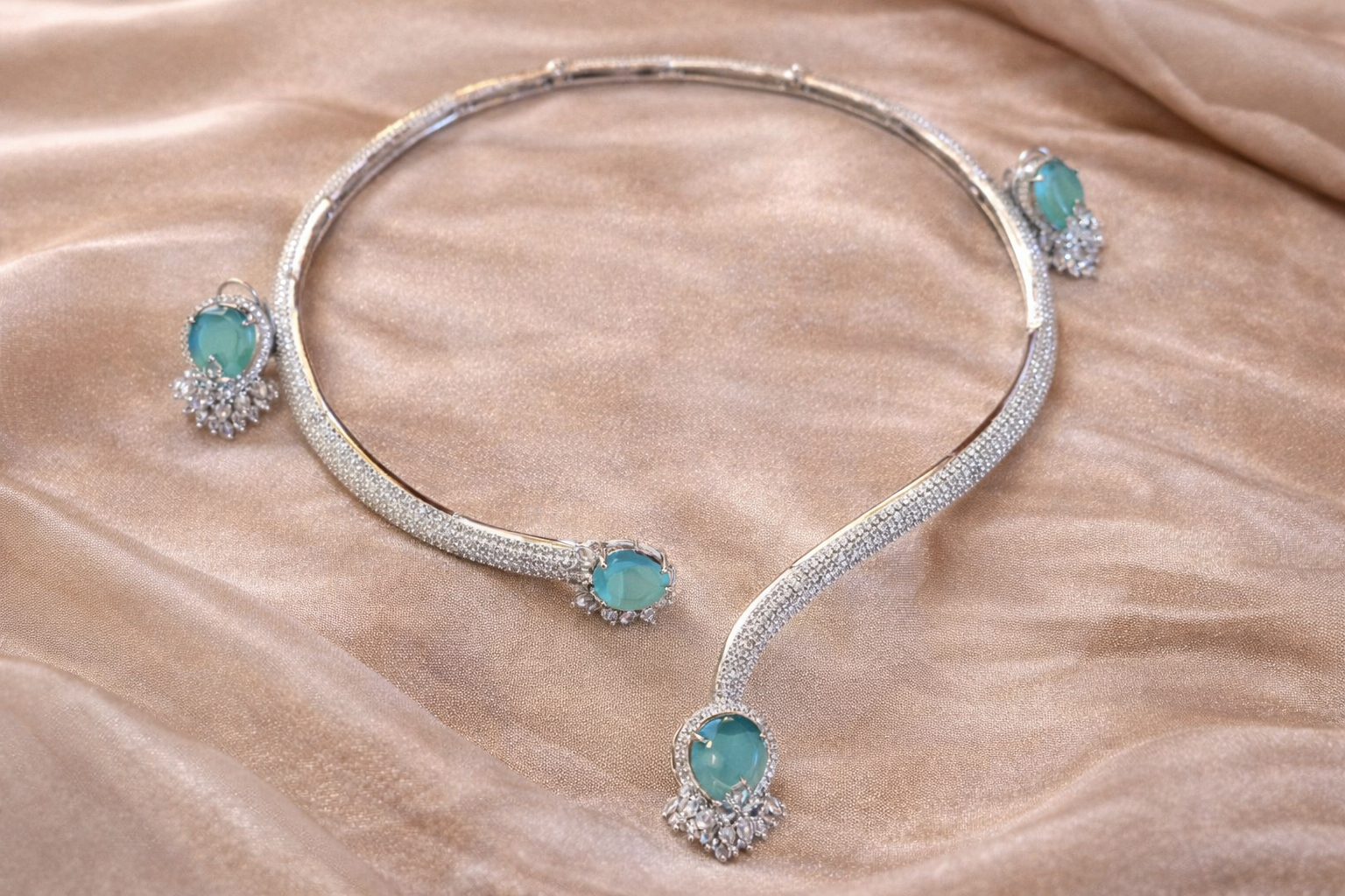 Emerald Gemstone Necklace Set