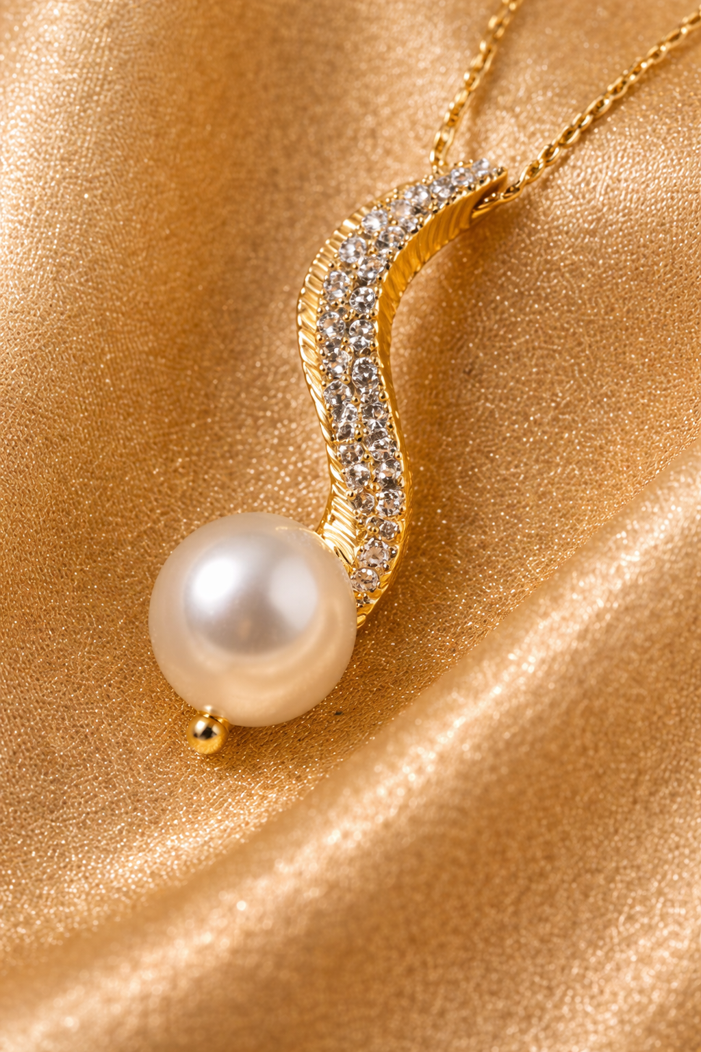Elegant Pearl with CZ Diamond Jewelry Set