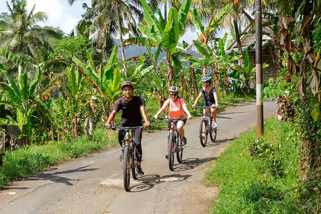 Sidemen Valley Cycling tour and Hidden Gembleng Waterfall